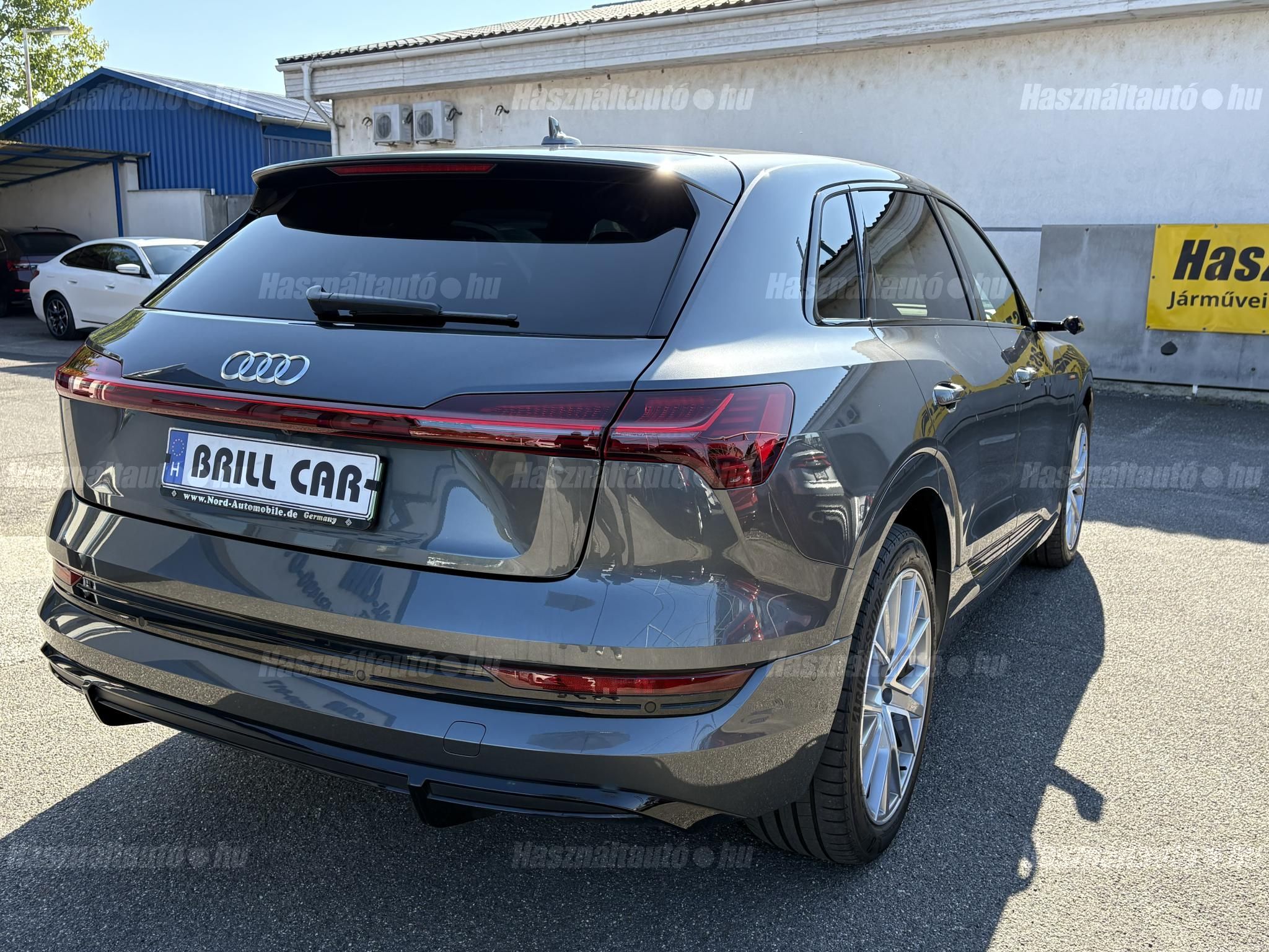 AUDI E-TRON 2021/12 - 1