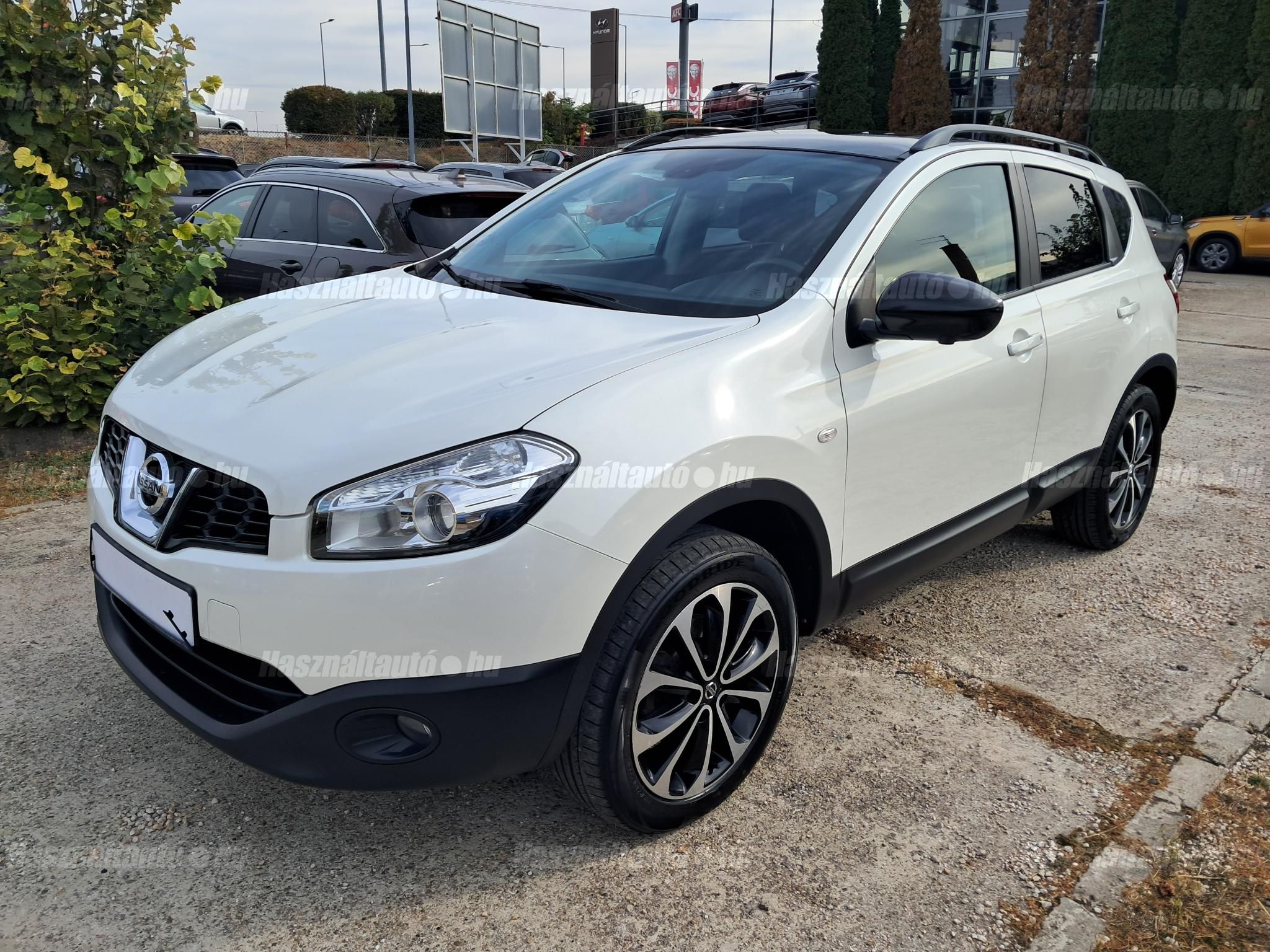 NISSAN QASHQAI 2013/8 - 1