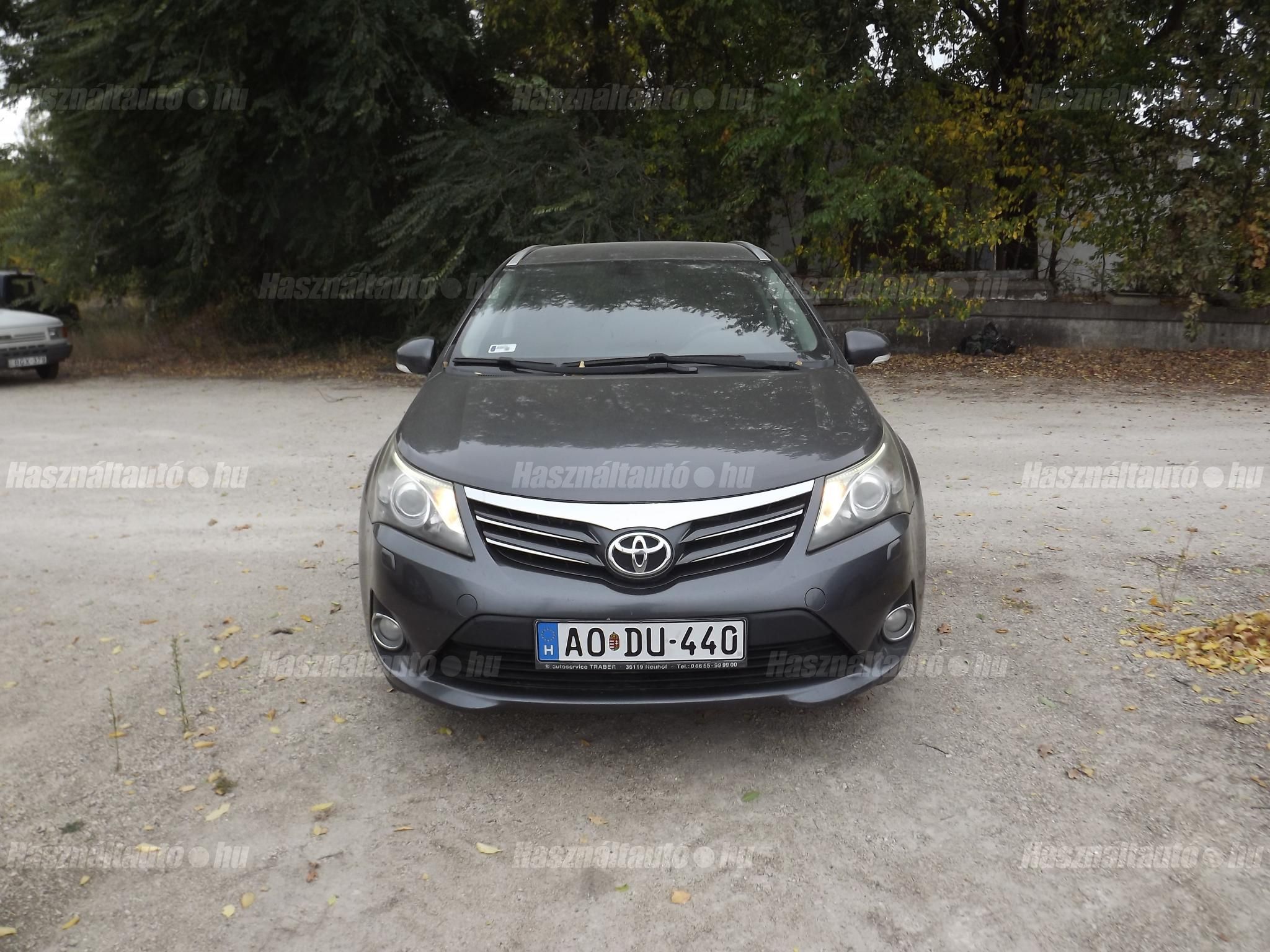 TOYOTA AVENSIS 2013/4 - 1