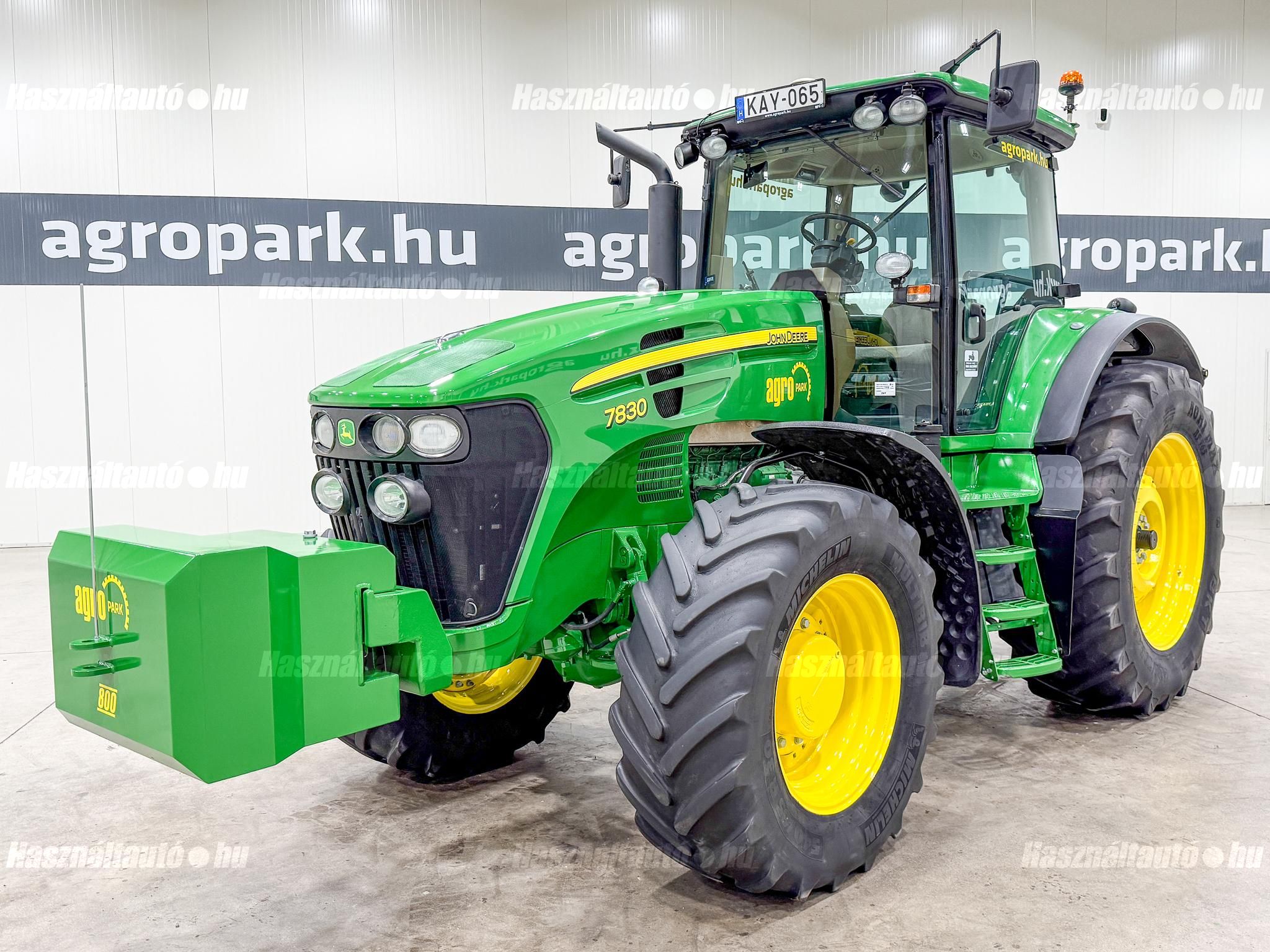 JOHN DEERE 2008 - 1