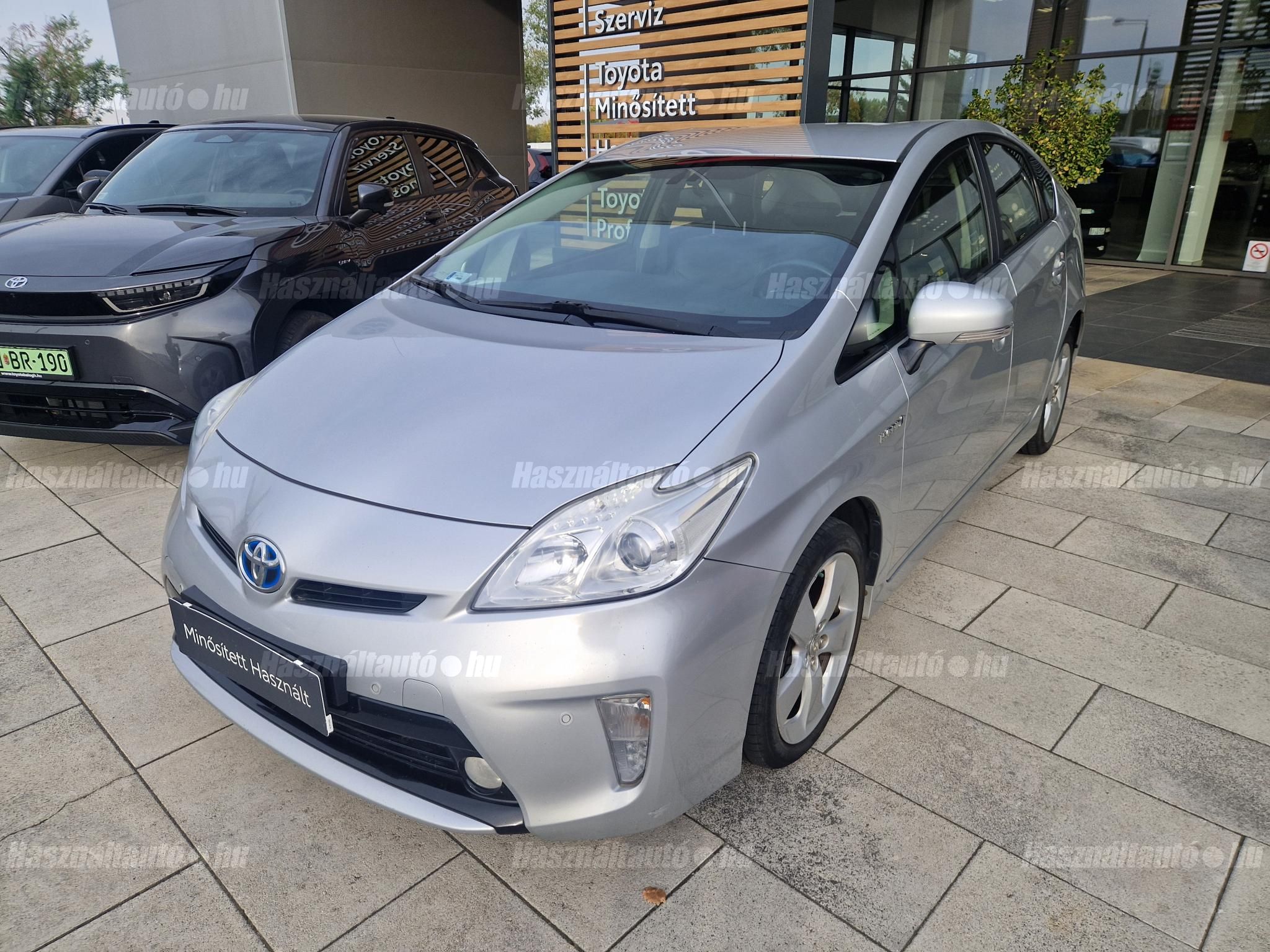 TOYOTA PRIUS 2012 - 1