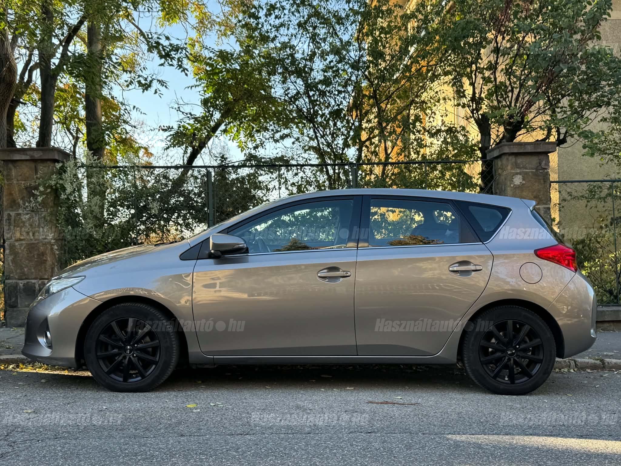 TOYOTA AURIS 2015/7 - 1