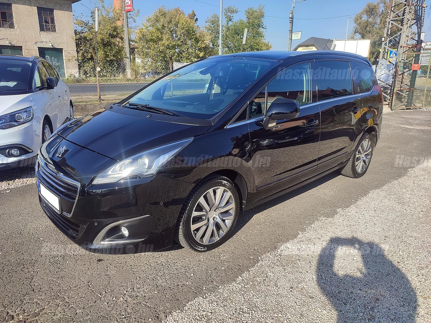 PEUGEOT 5008 2015/6 - 1