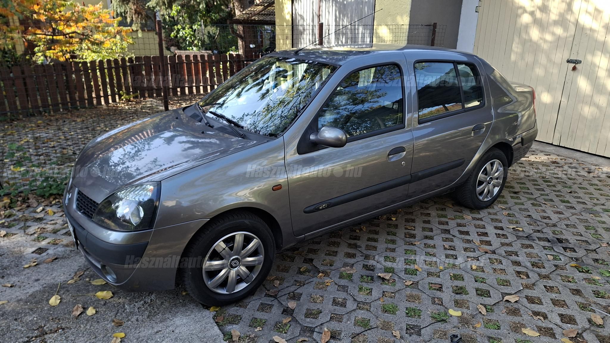 RENAULT THALIA 2004 - 1