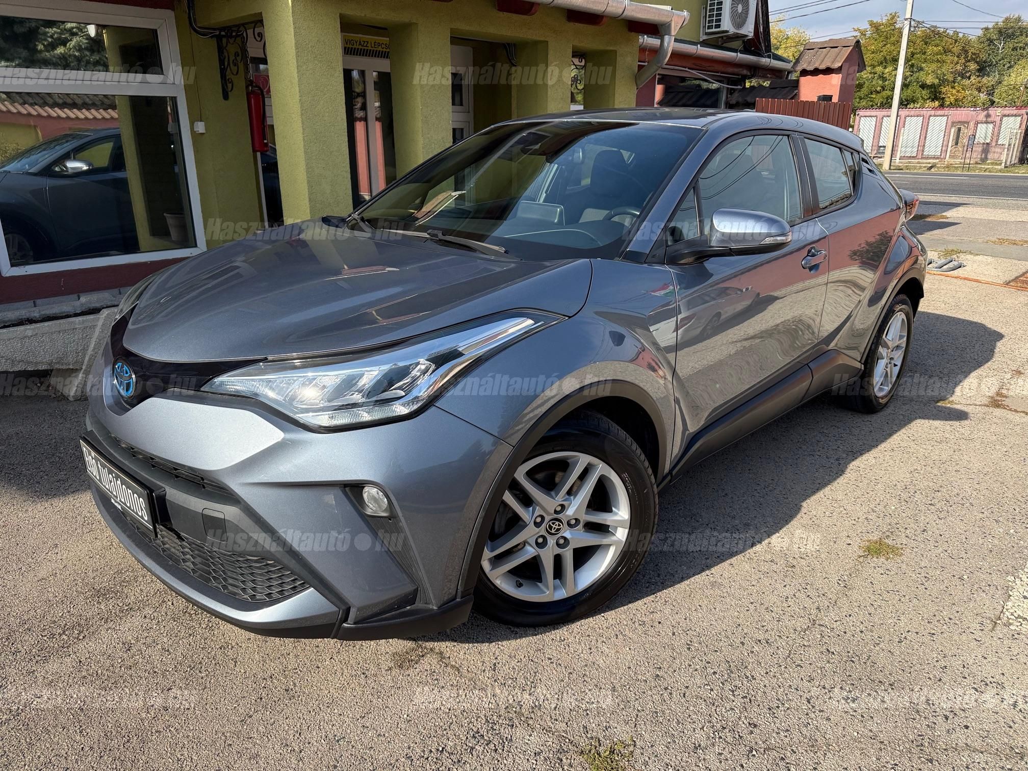 TOYOTA C-HR 2023/4 - 1