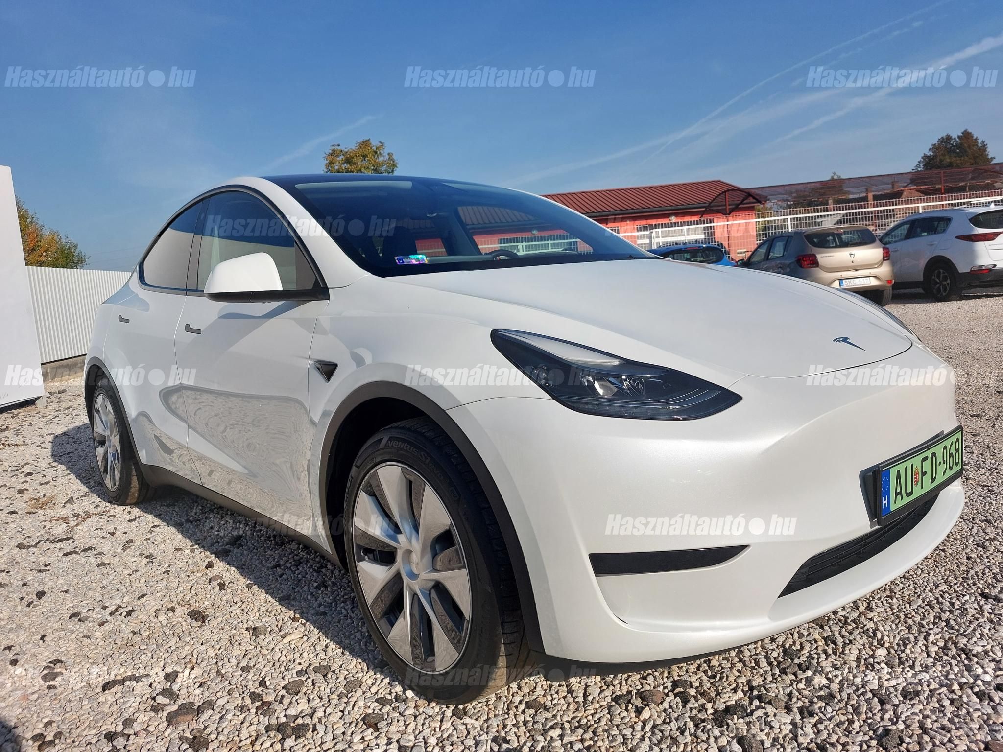 TESLA MODEL Y 2024/6 - 1