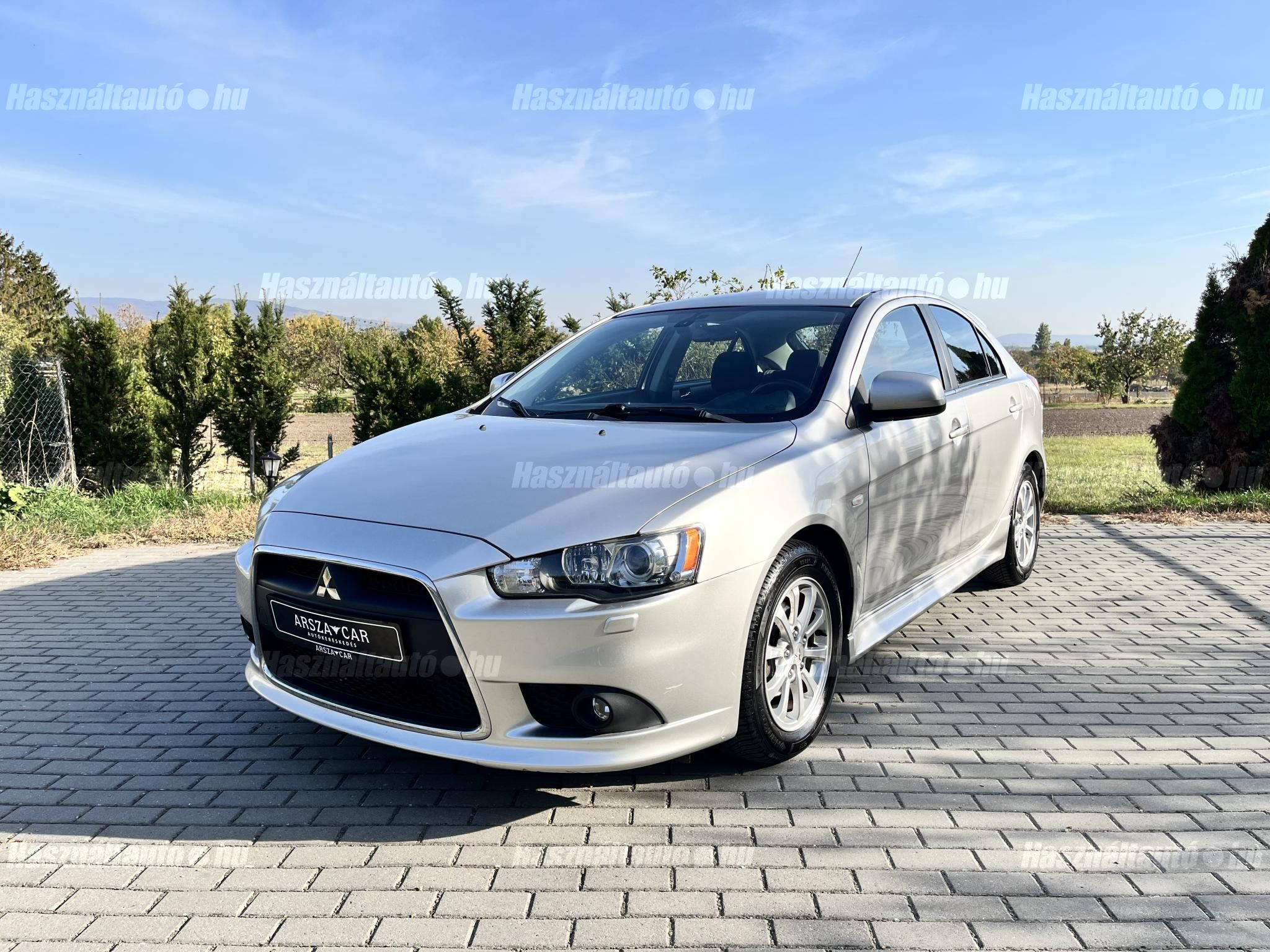 MITSUBISHI LANCER 2013/8 - 1