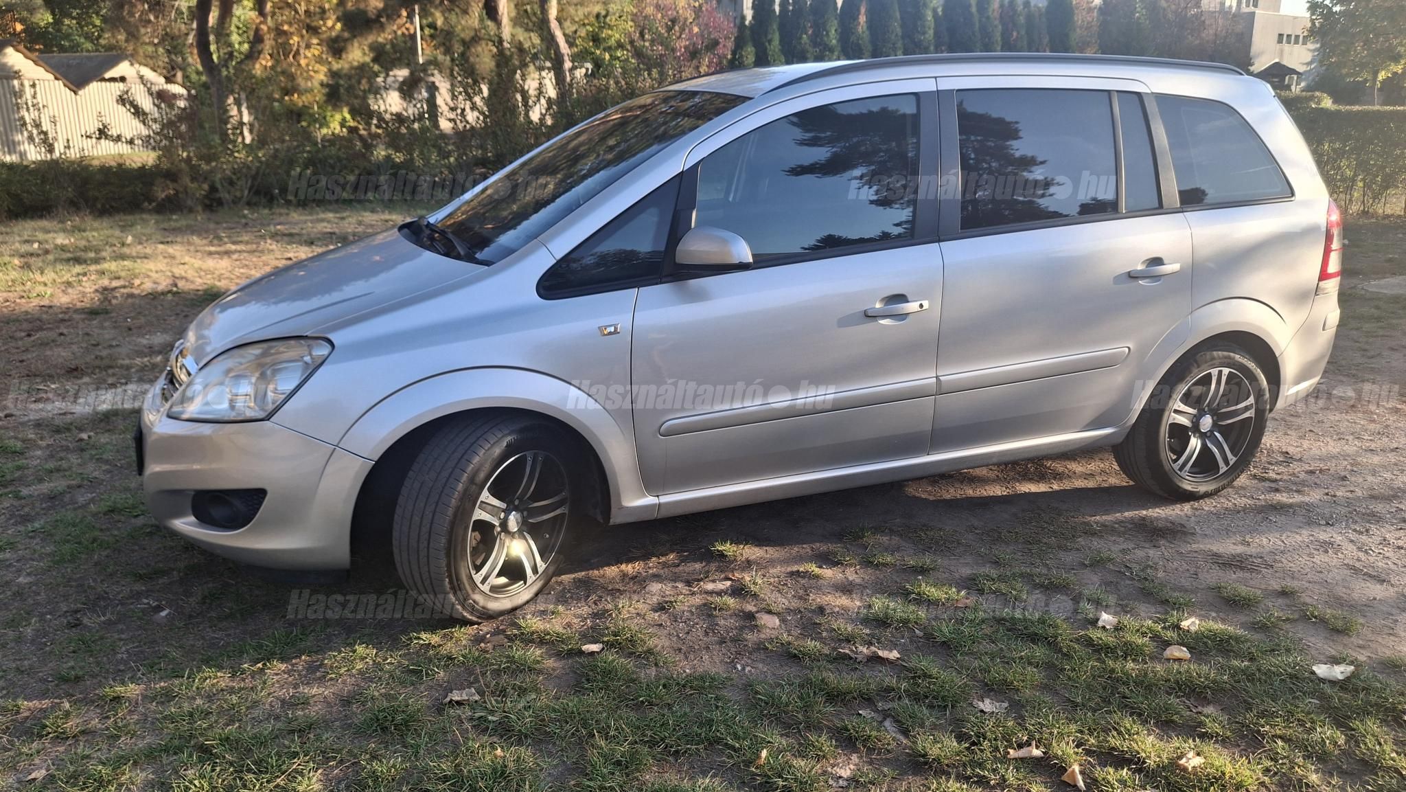 OPEL ZAFIRA B 2008/5 - 1