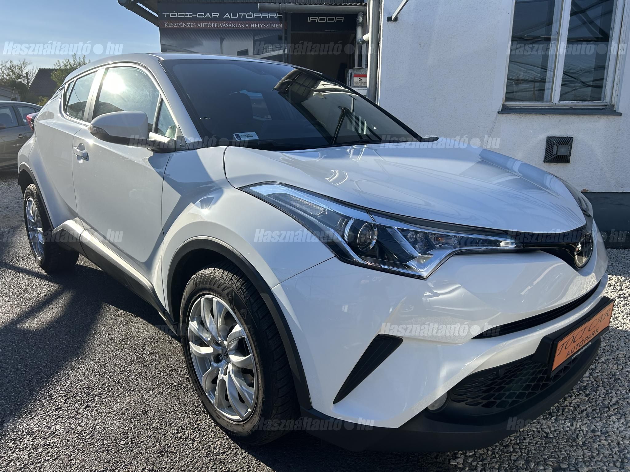 TOYOTA C-HR 2018/8 - 1