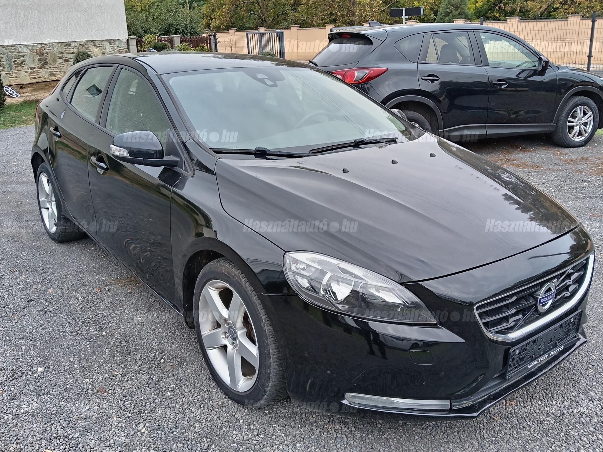 VOLVO V40 2015/6 - 1