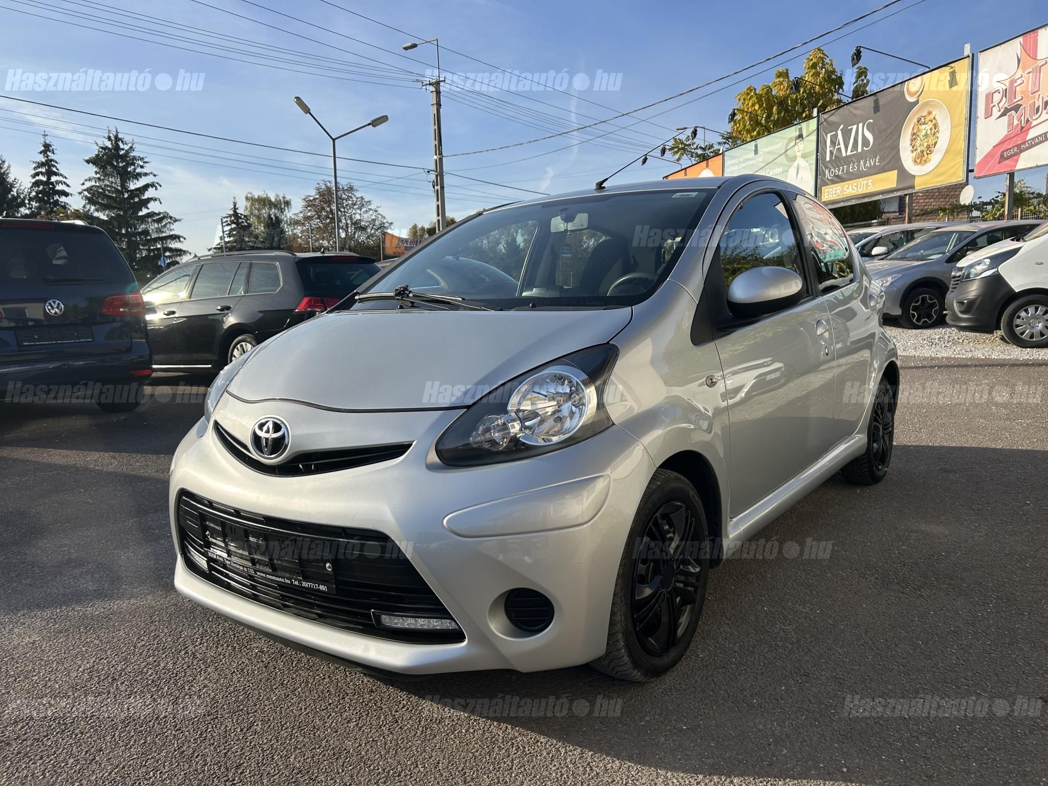 TOYOTA AYGO 2014/3 - 1