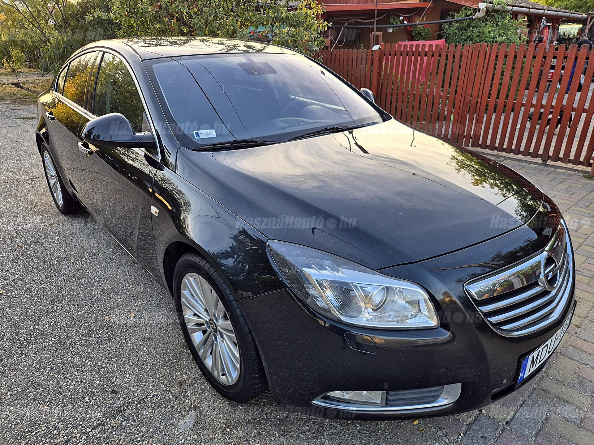 OPEL INSIGNIA 2012/8 - 1