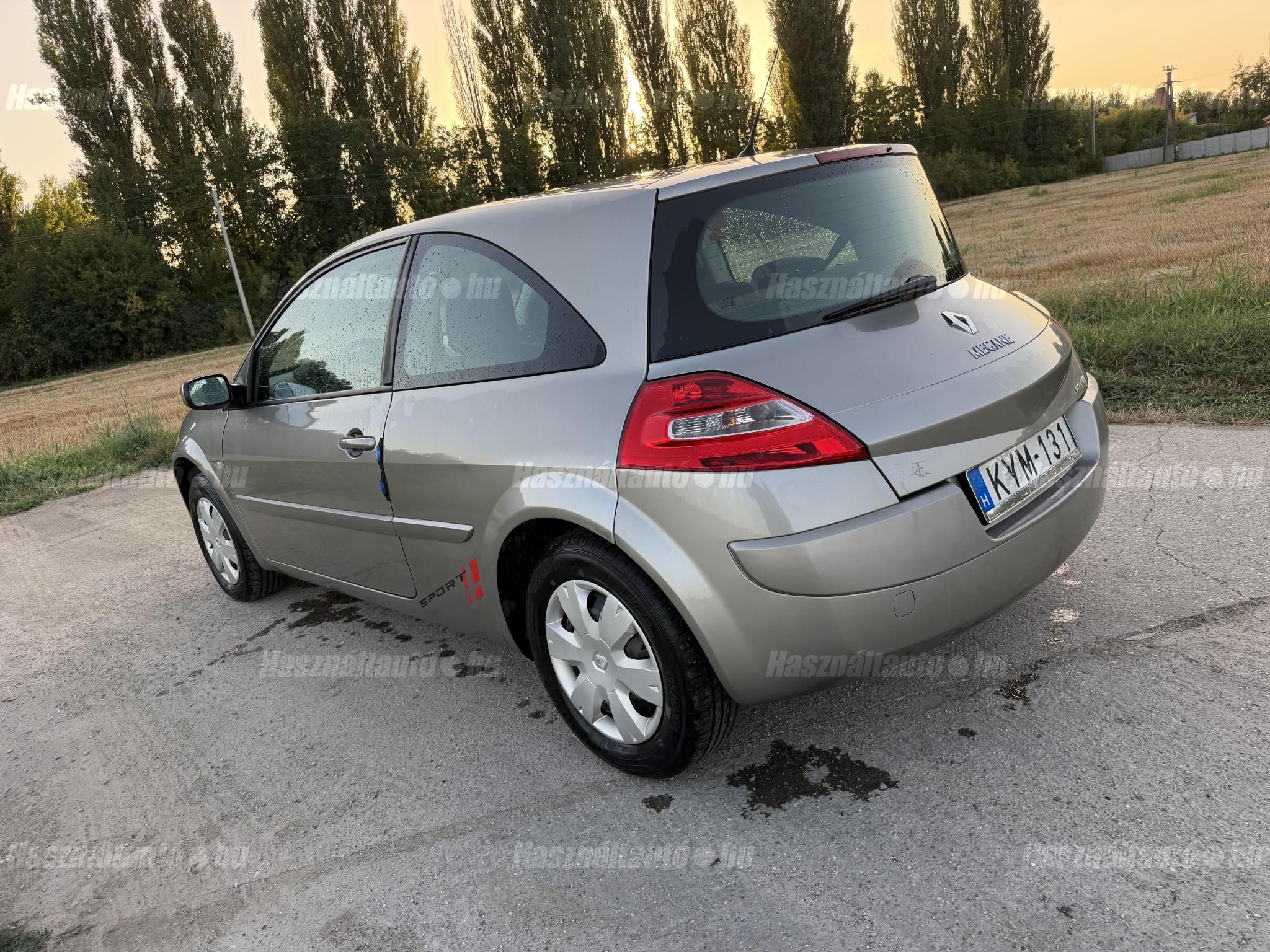 RENAULT MEGANE 2007/9 - 1