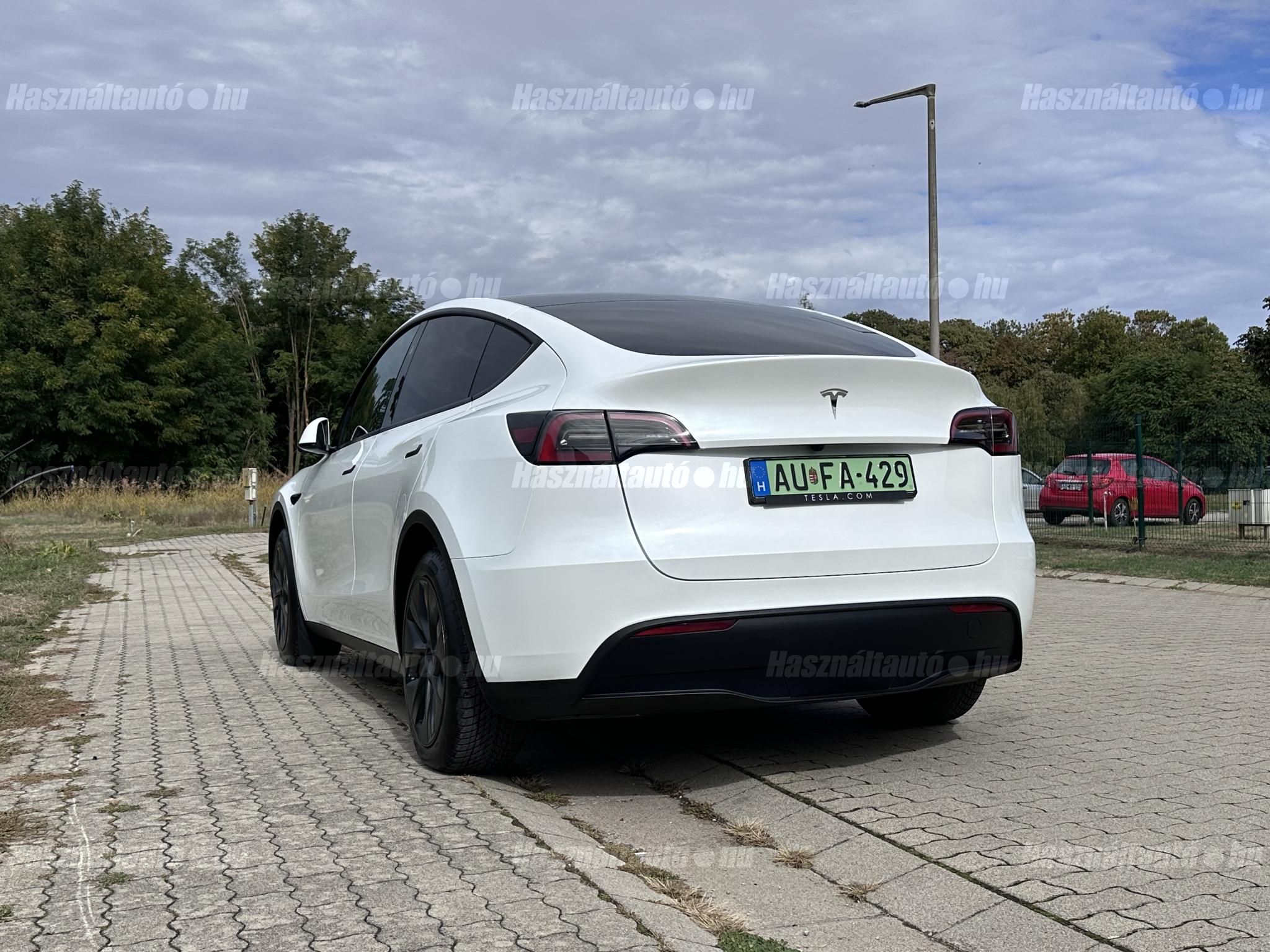 TESLA MODEL Y 2024/10 - 1
