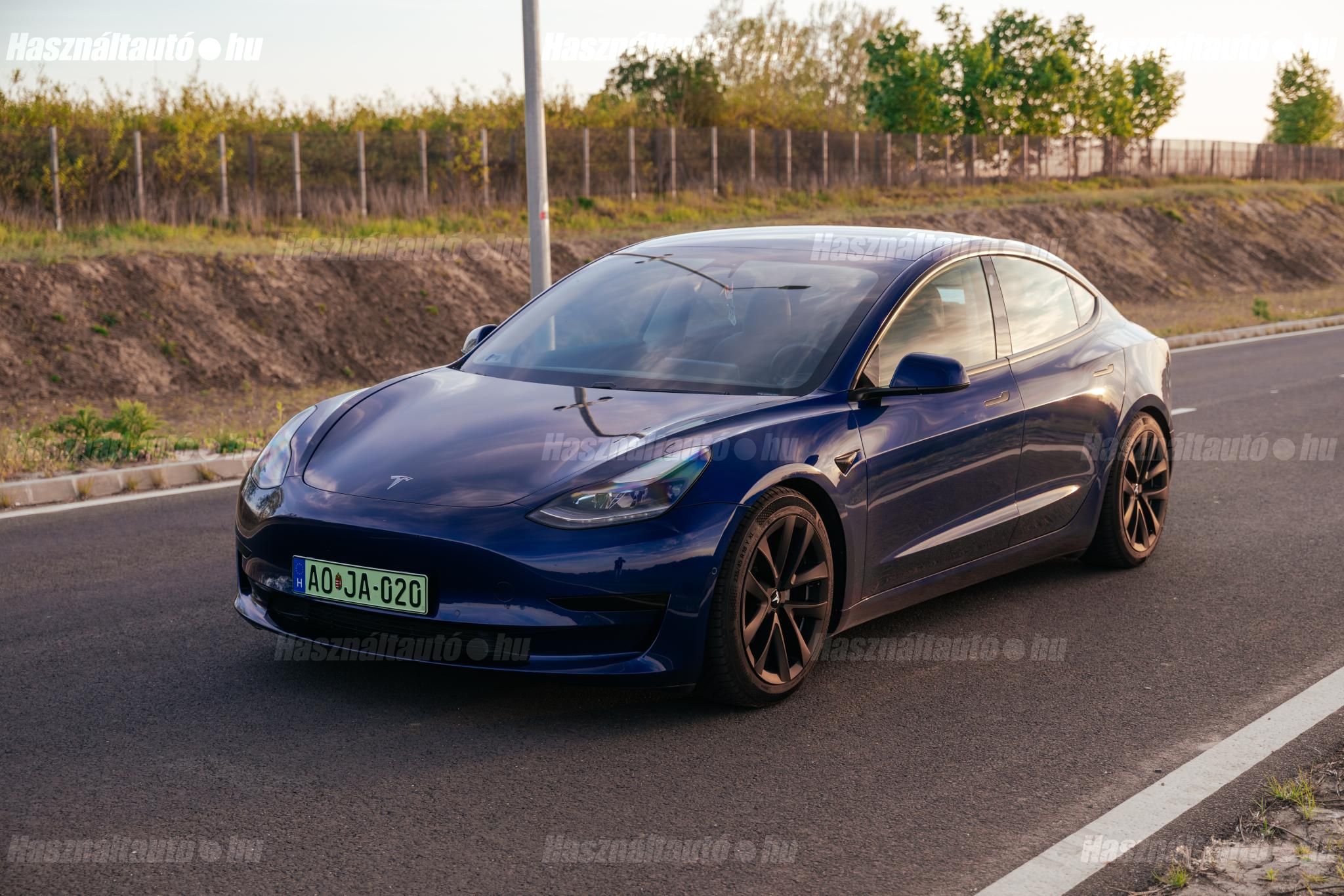 TESLA MODEL 3 2020/12 - 1