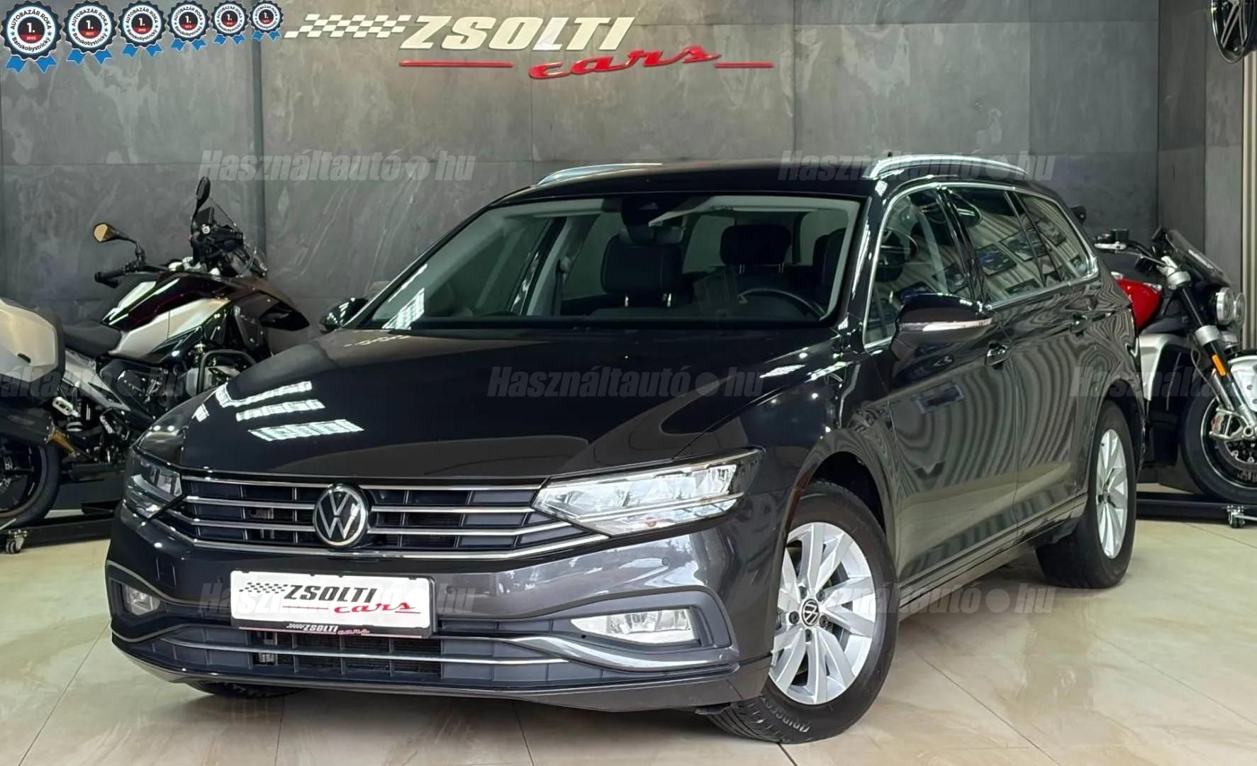 VOLKSWAGEN PASSAT 2022/9 - 1