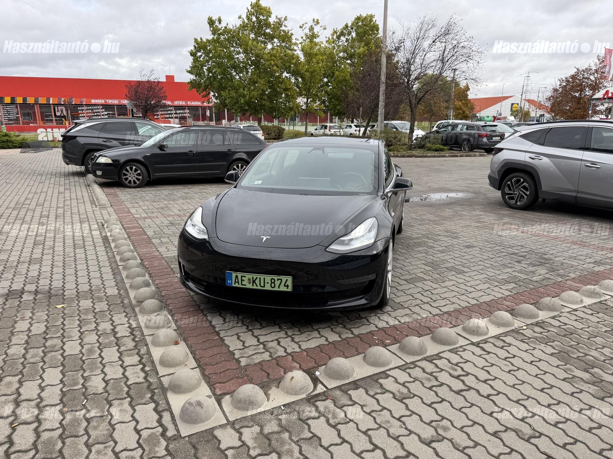 TESLA MODEL 3 2020/8 - 1