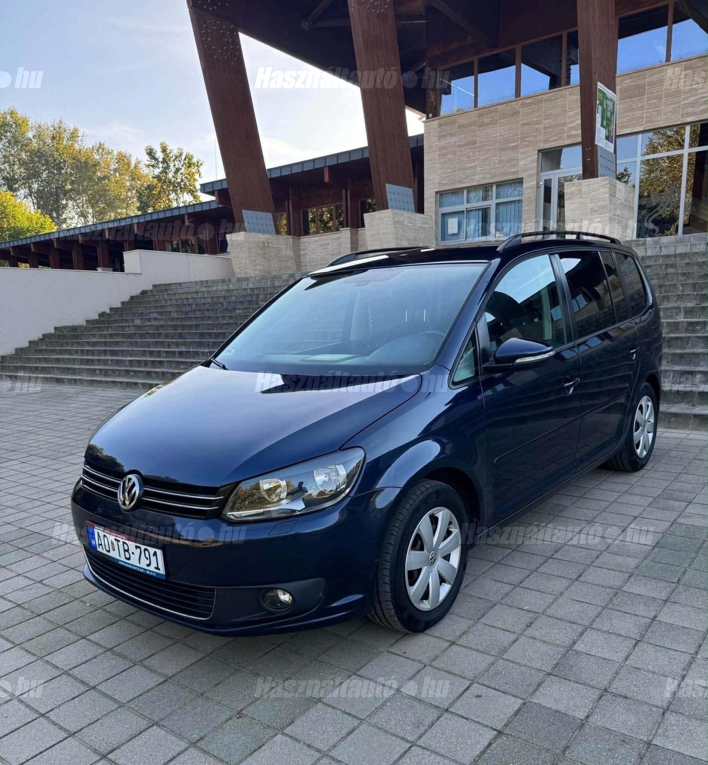 VOLKSWAGEN TOURAN 2011/11 - 1