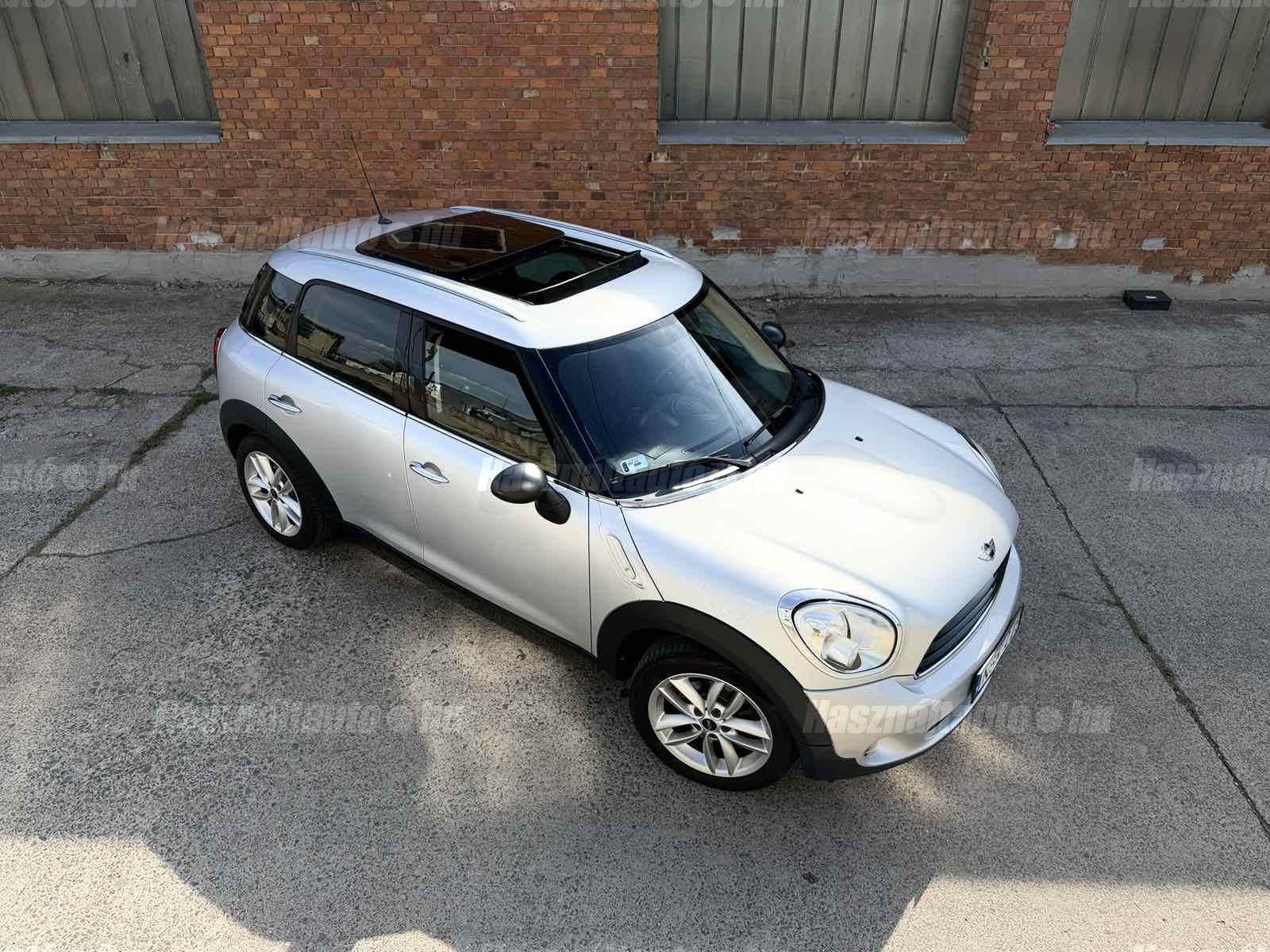 MINI COUNTRYMAN 2011/12 - 1