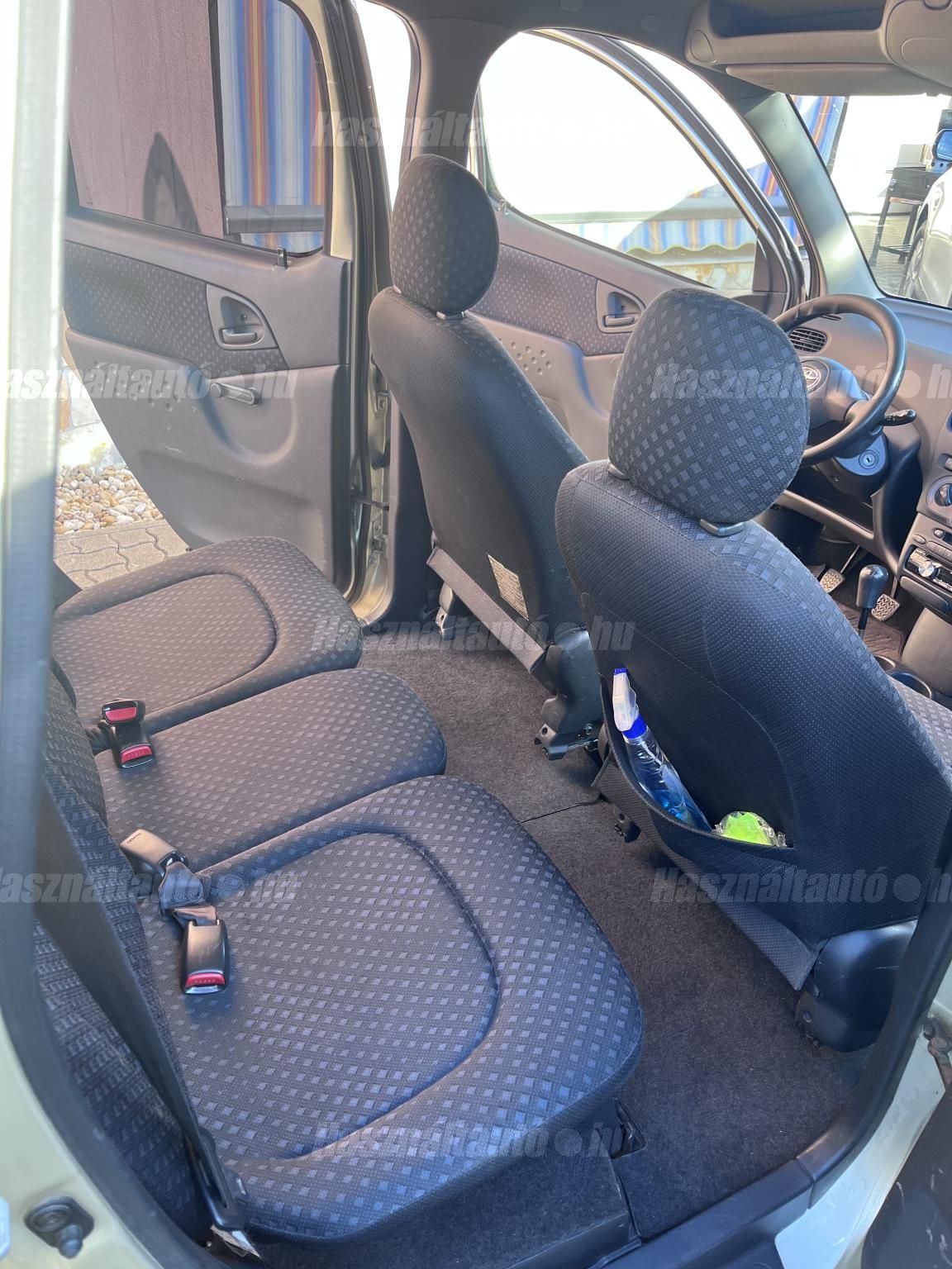 TOYOTA YARIS VERSO 2004/8 - 1