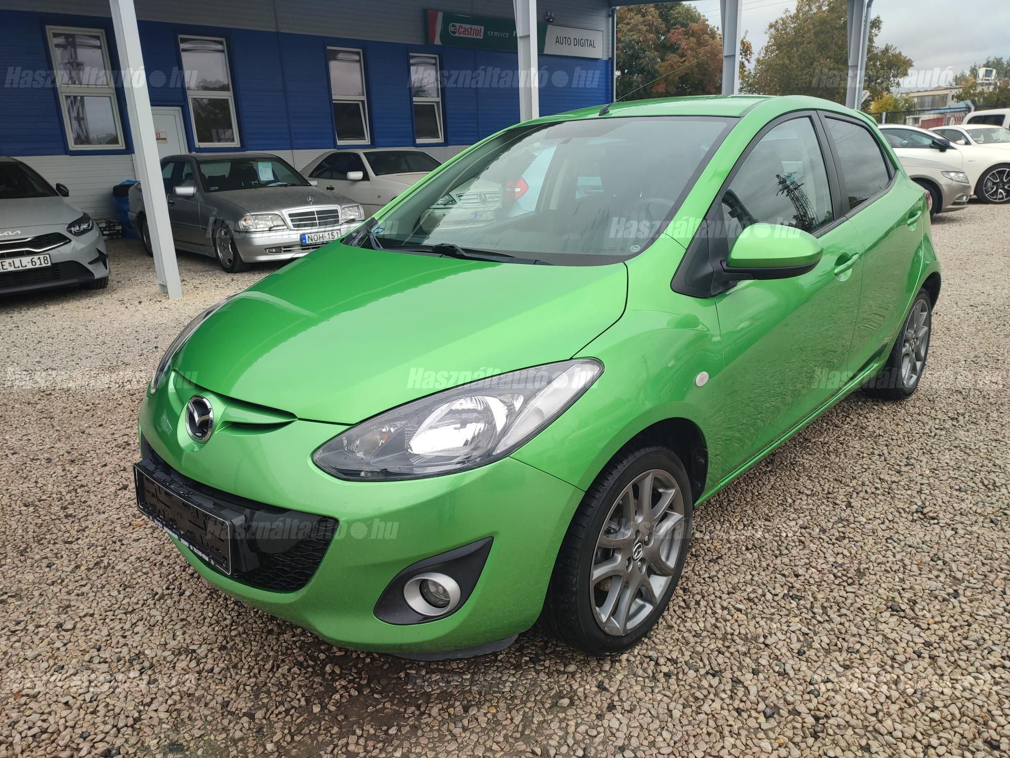 MAZDA 2 2012/3 - 1