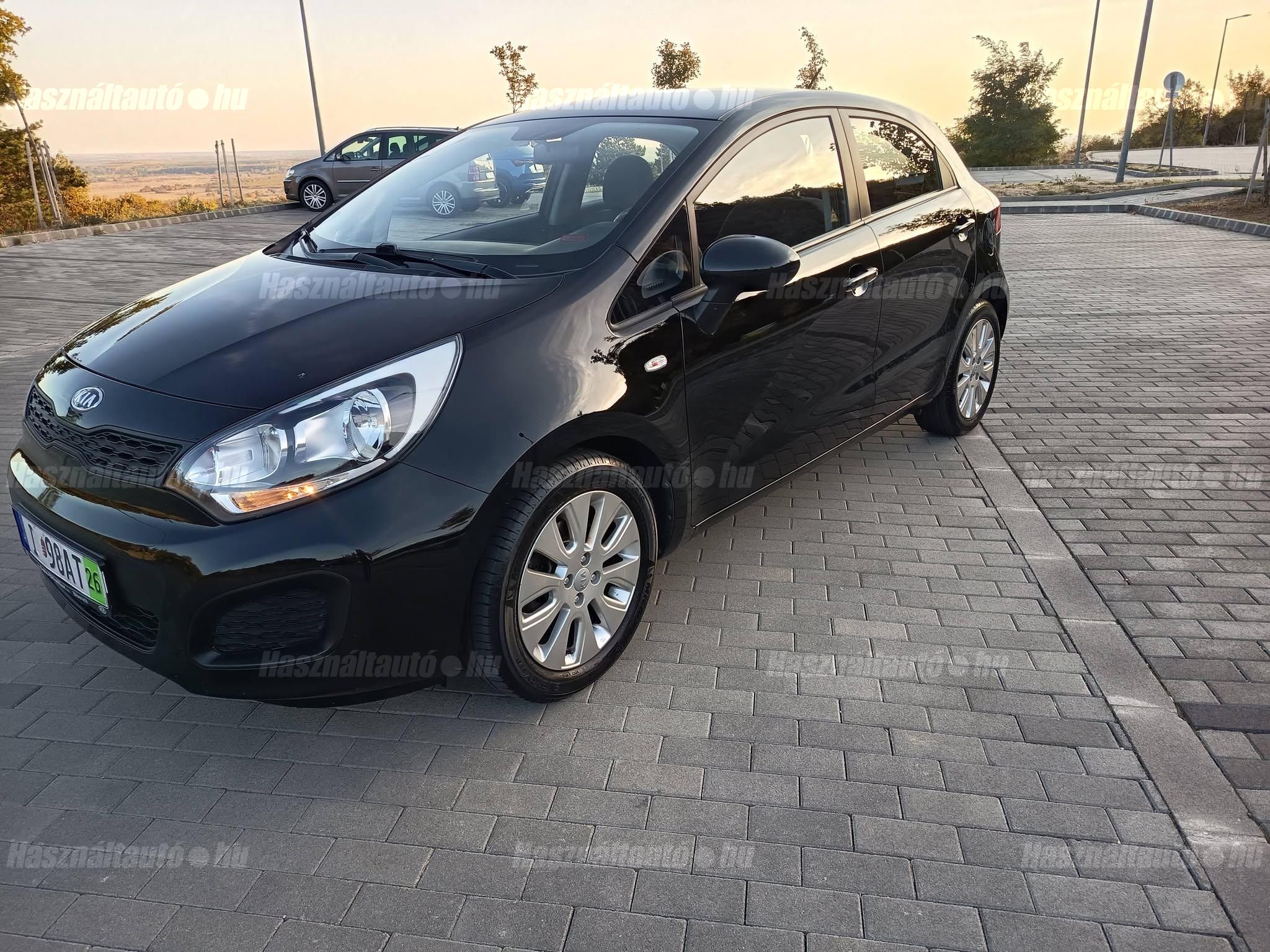 KIA RIO 2011 - 1
