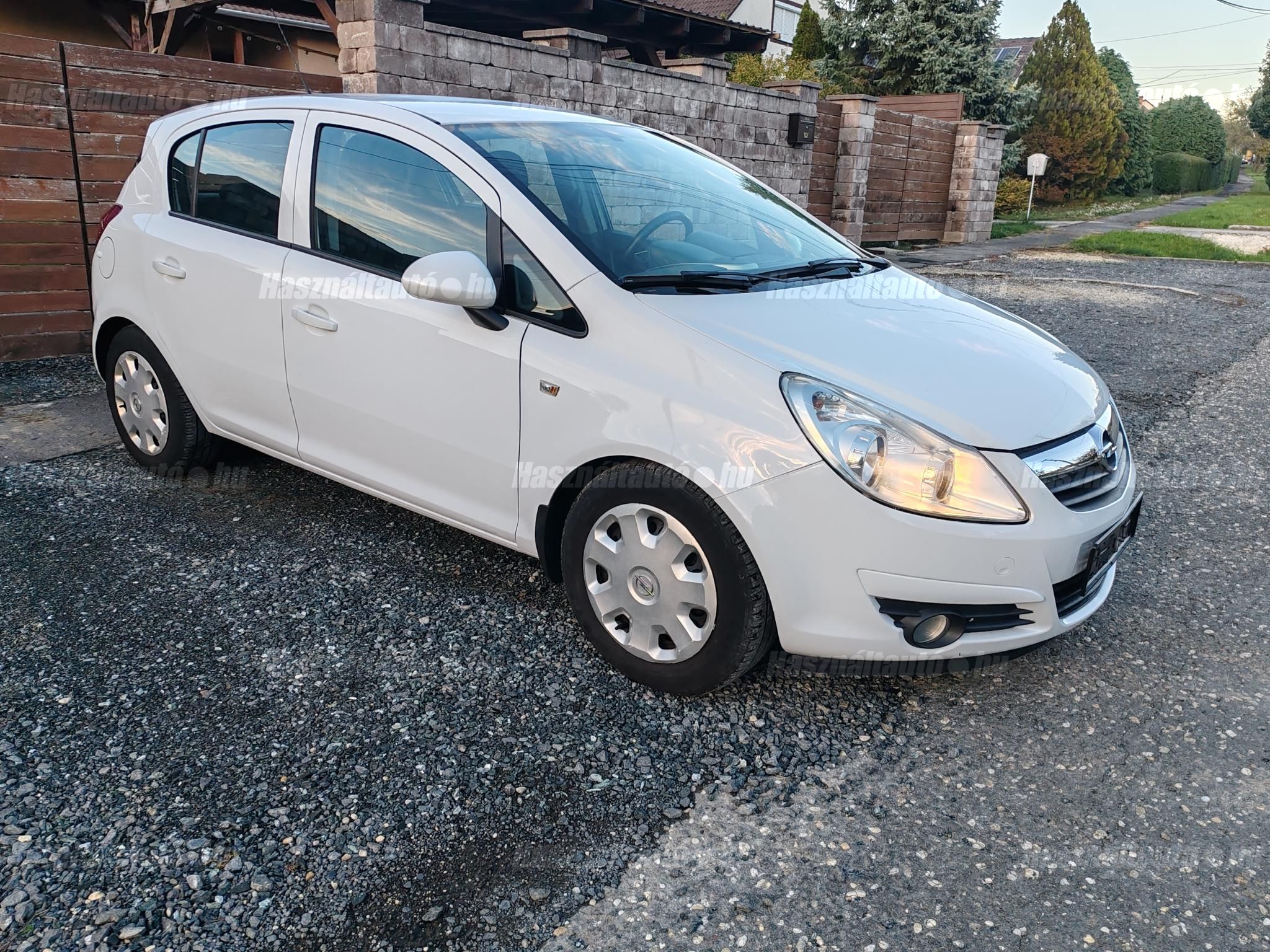 OPEL CORSA 2008/9 - 1