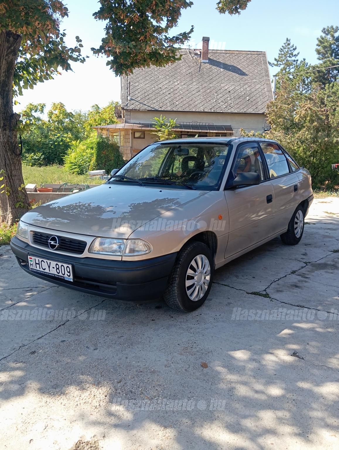OPEL ASTRA F 2000/5 - 1