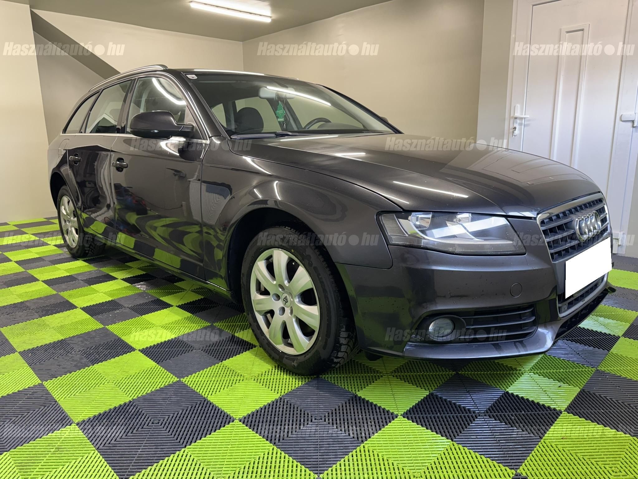 AUDI A4 2011/3 - 1
