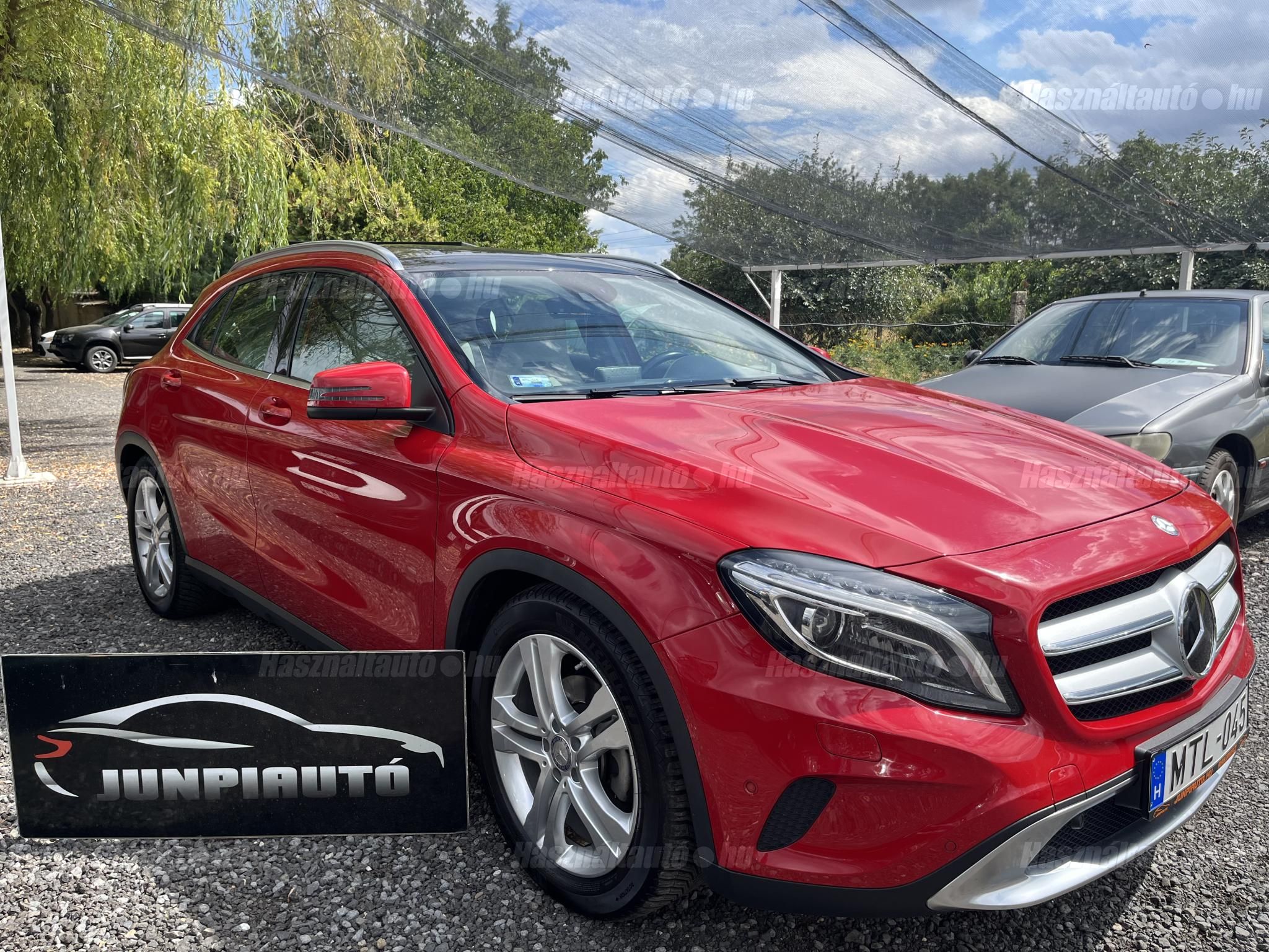 MERCEDES-BENZ GLA 220 2014/7 - 1