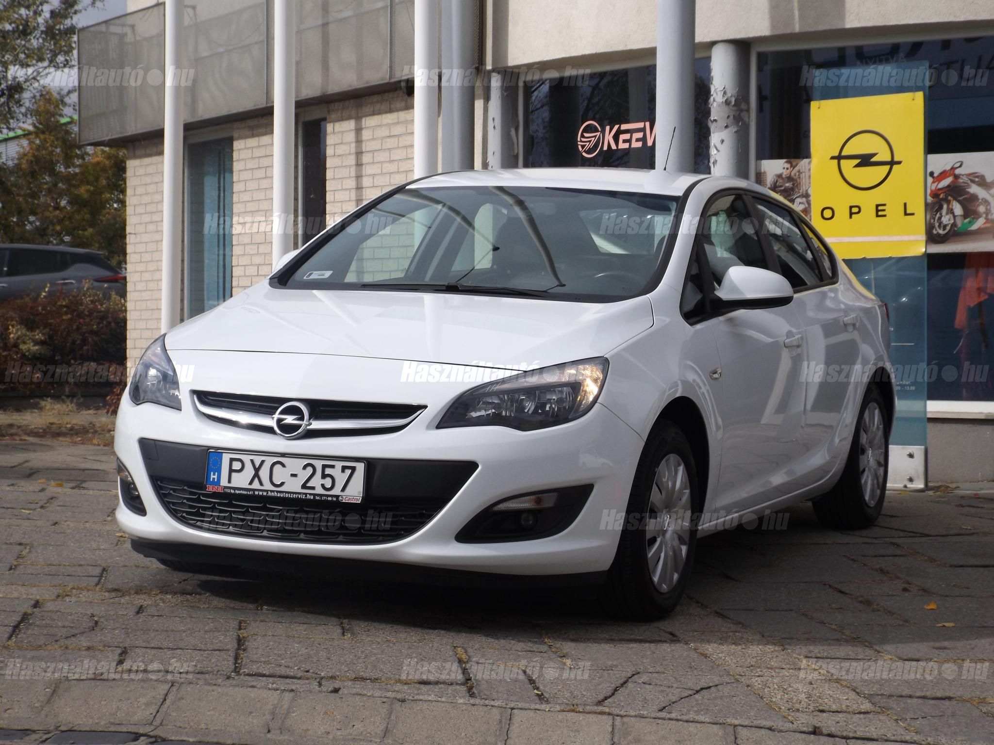 Opel márkakereskedés beszámolt autója!