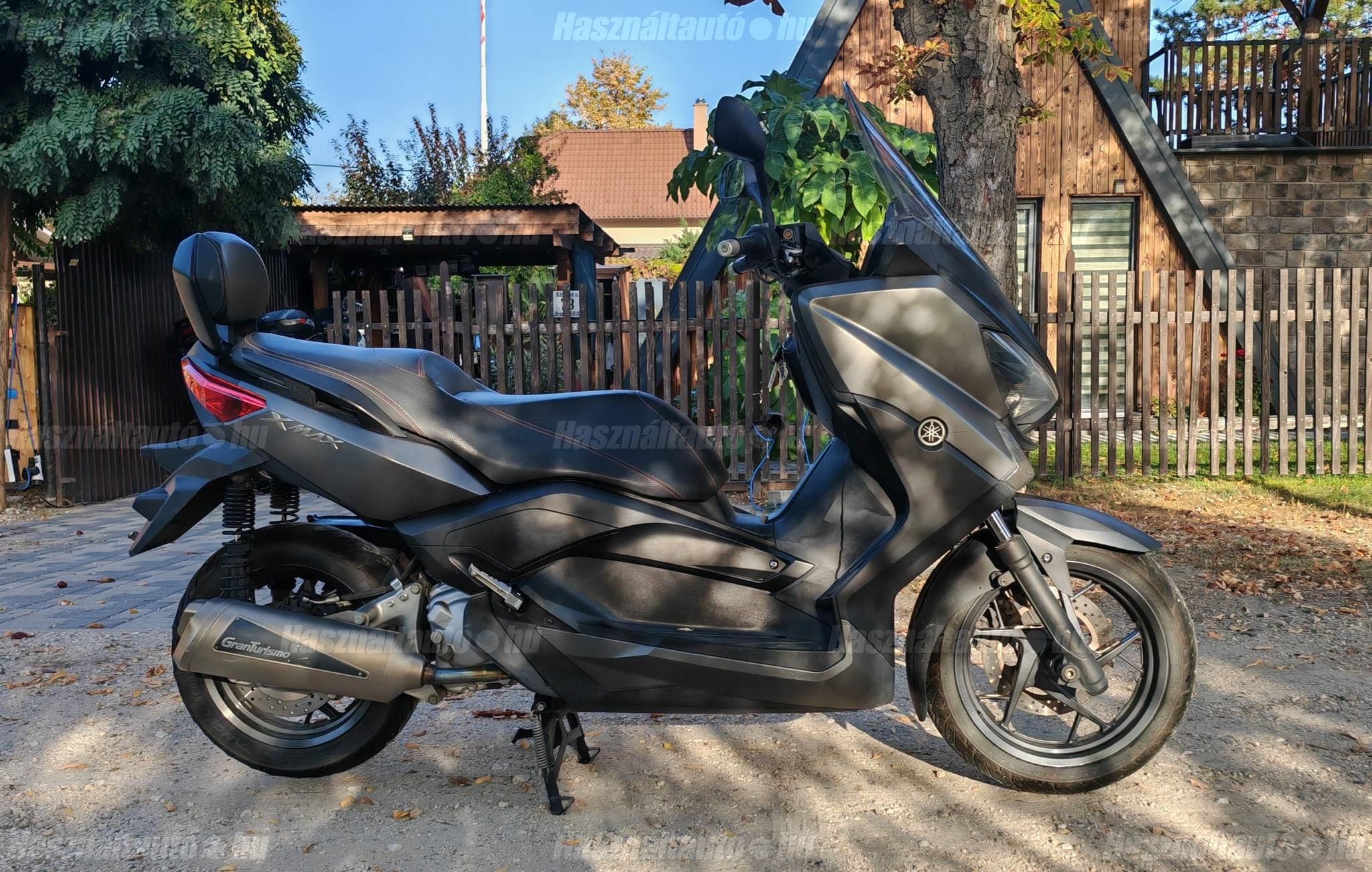 YAMAHA X-MAX 250 2014/12 - 1