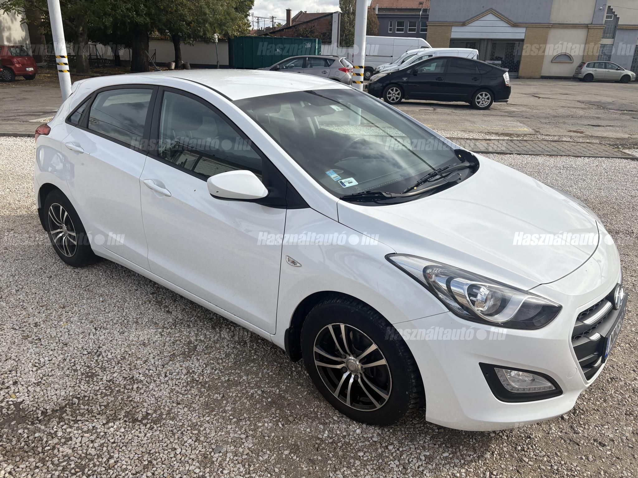 HYUNDAI I30 2015/12 - 1