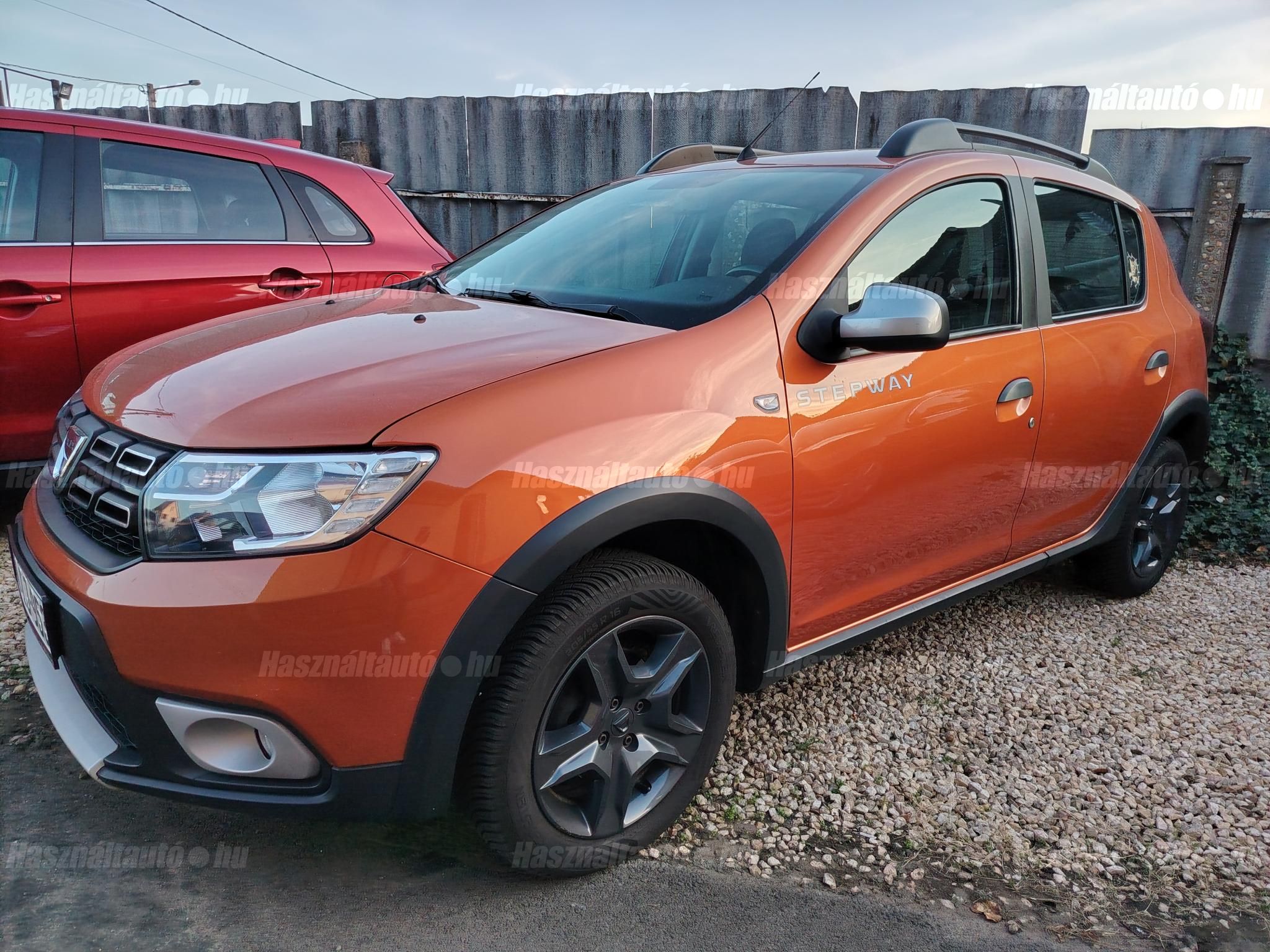 DACIA SANDERO 2018/4 - 1