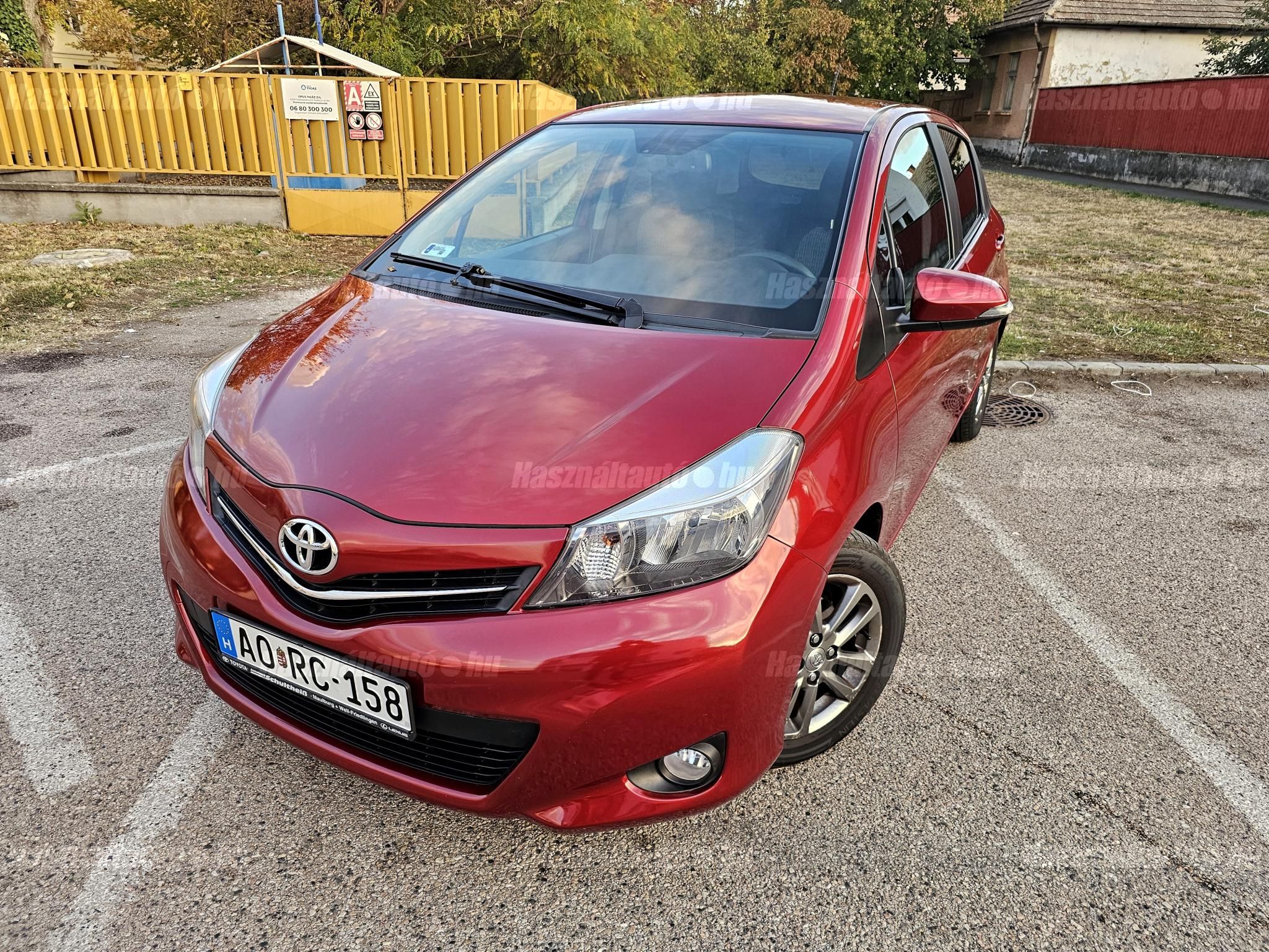 TOYOTA YARIS 2014/4 - 1