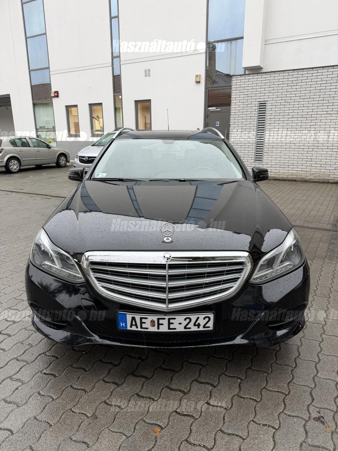MERCEDES-BENZ E 220 2016/4 - 1