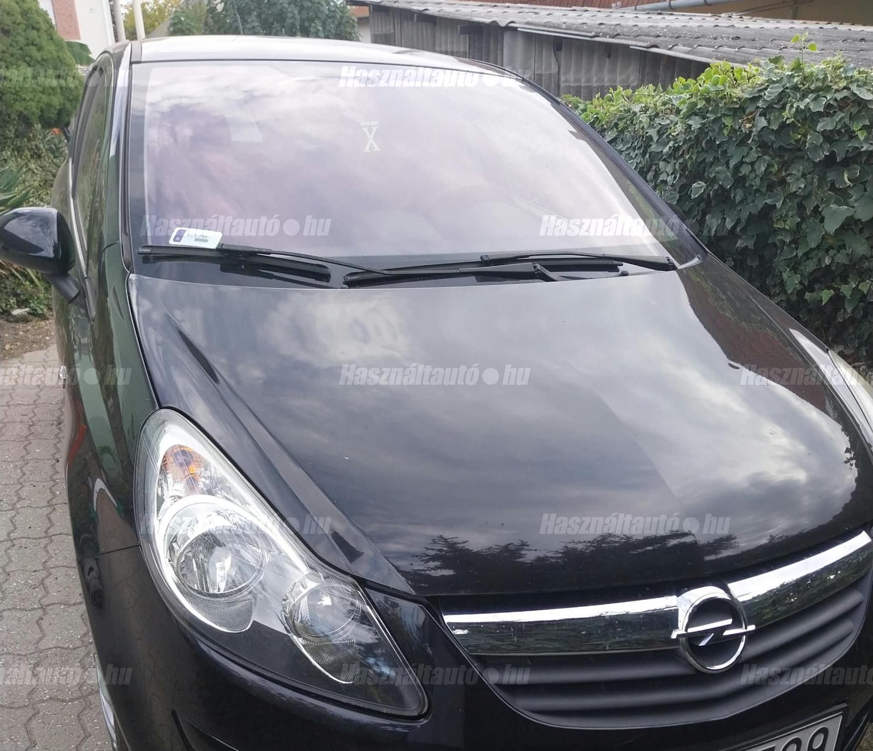 OPEL CORSA 2010 - 1