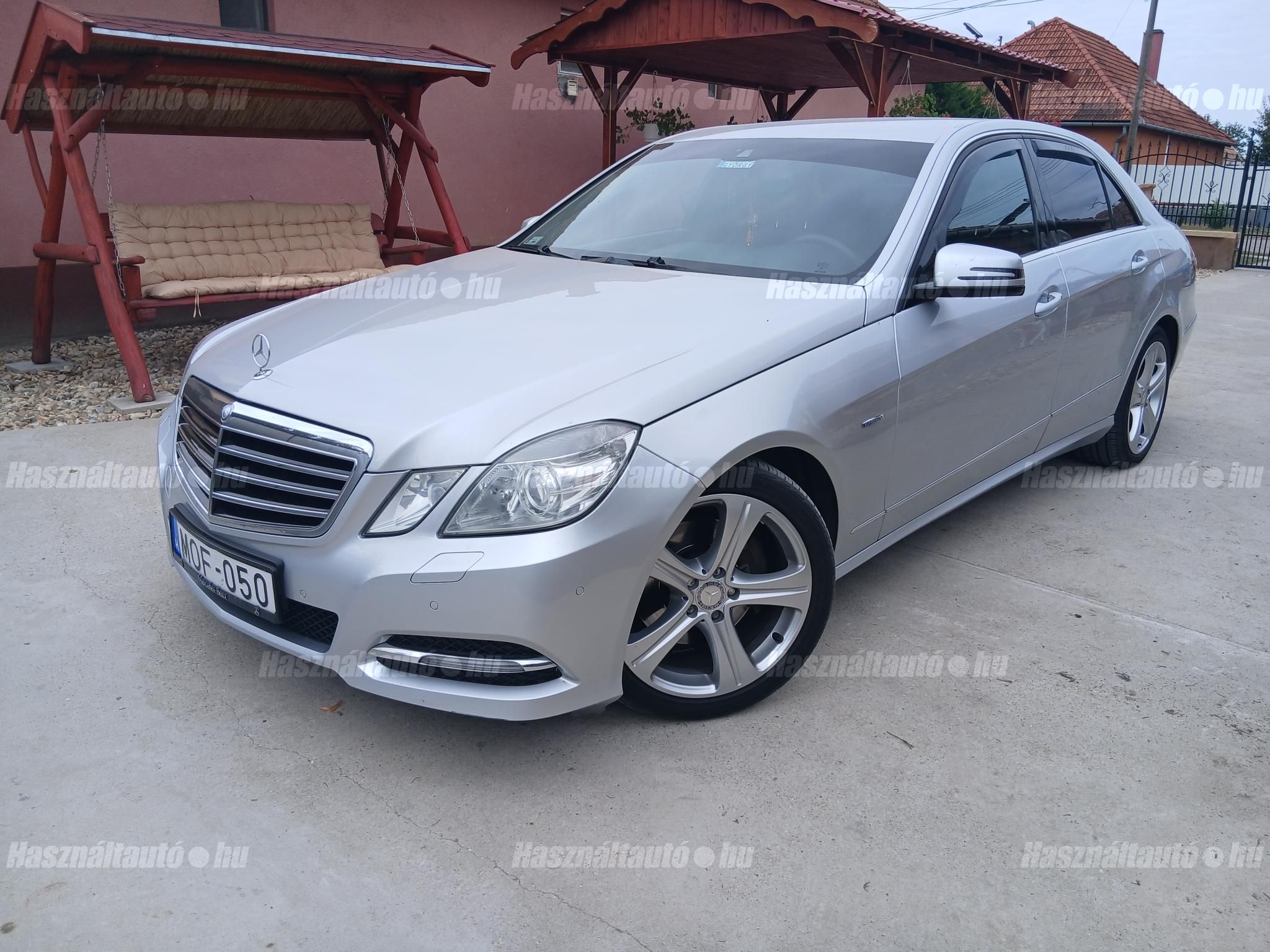 MERCEDES-BENZ E 250 2010/6 - 1