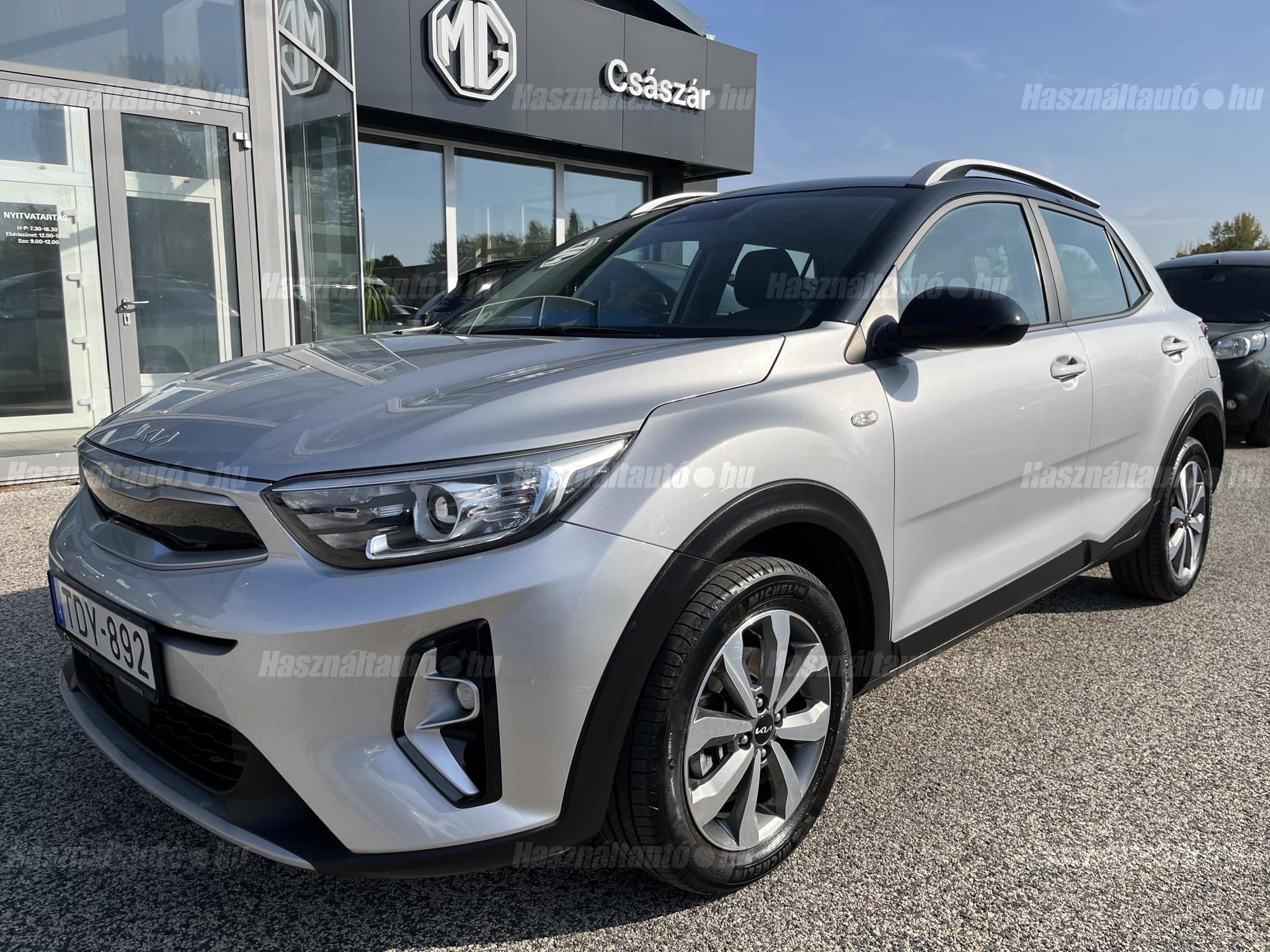 KIA STONIC 2022/3 - 1