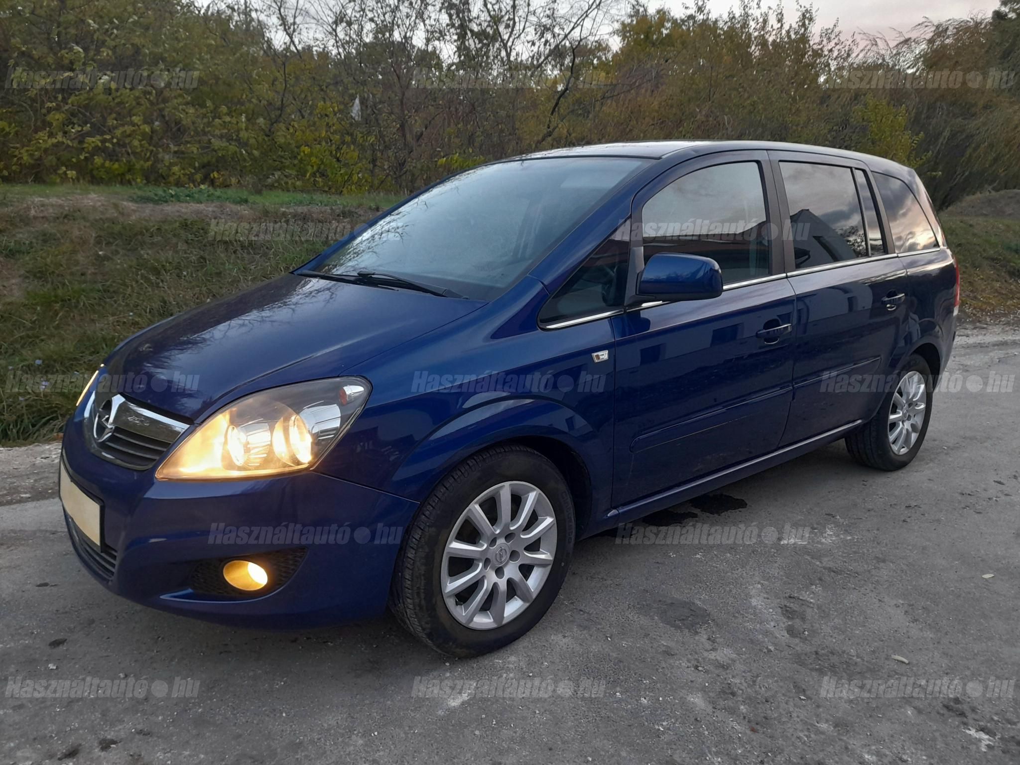 OPEL ZAFIRA 2011/10 - 1