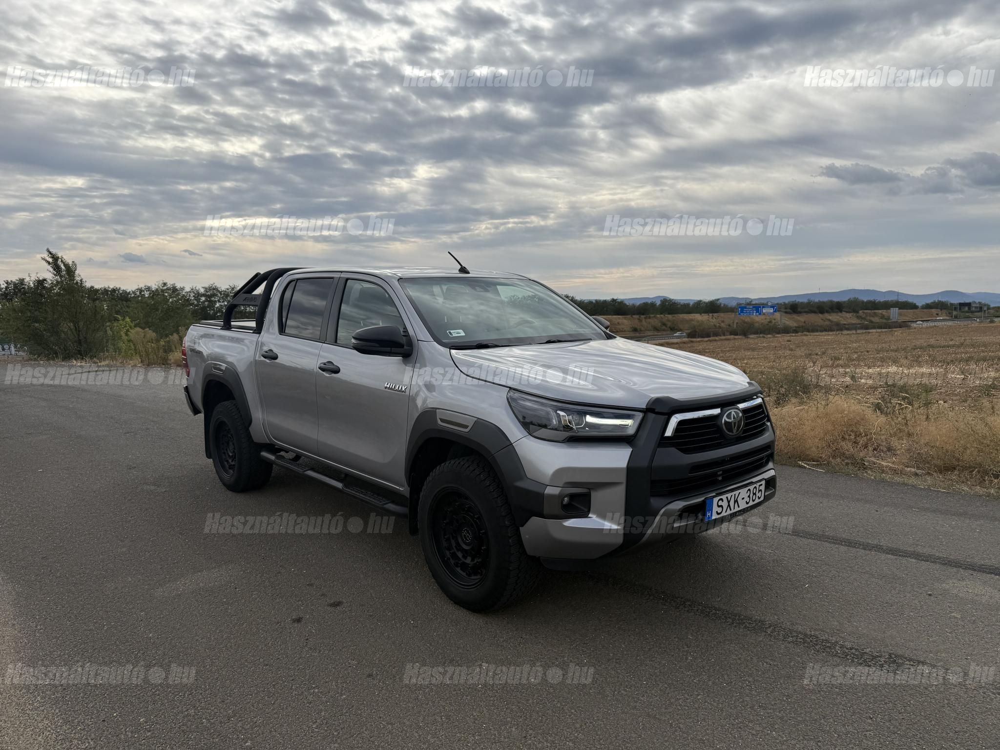 TOYOTA HILUX 2021/9 - 1