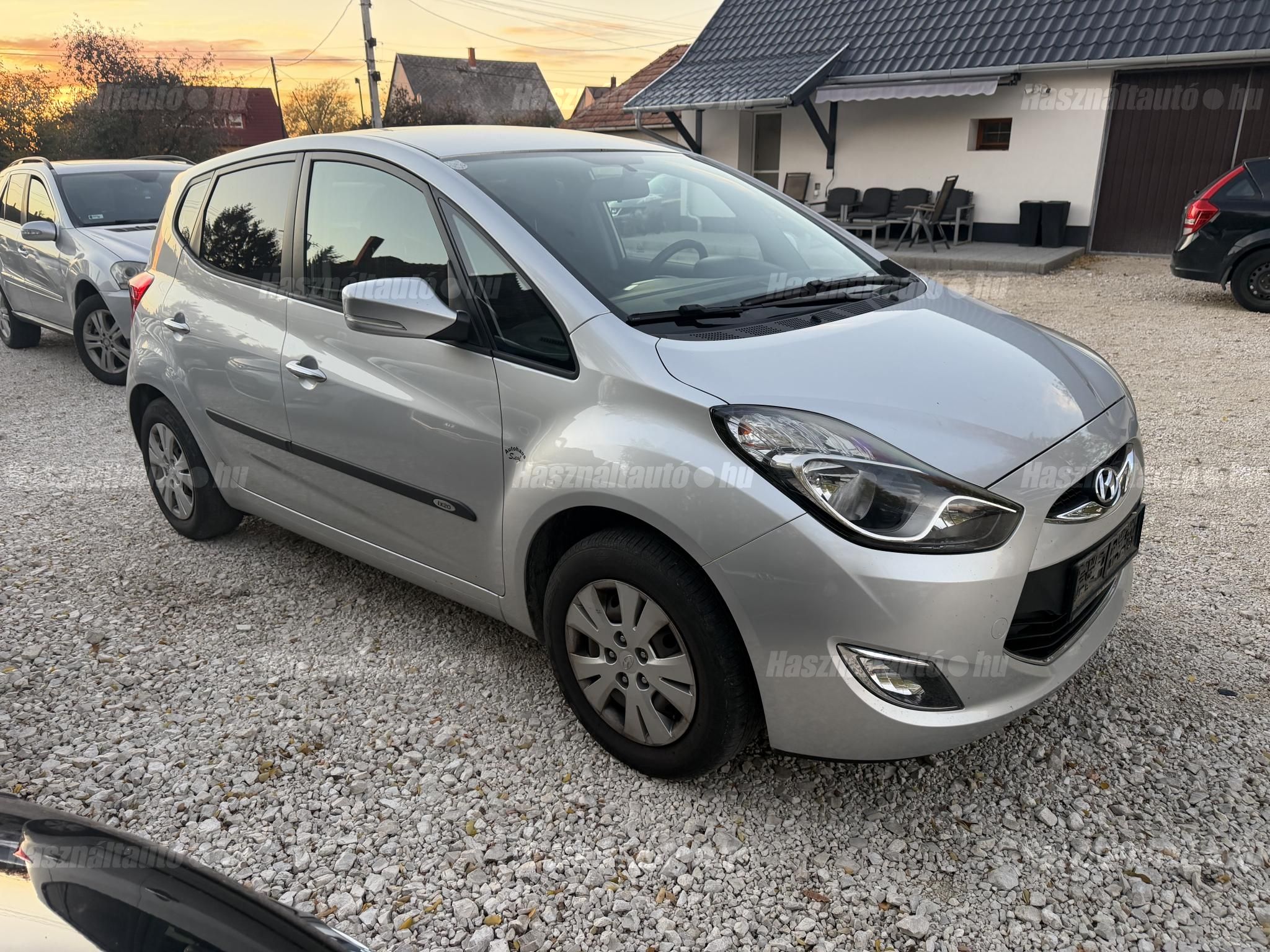 HYUNDAI IX20 2013/8 - 1