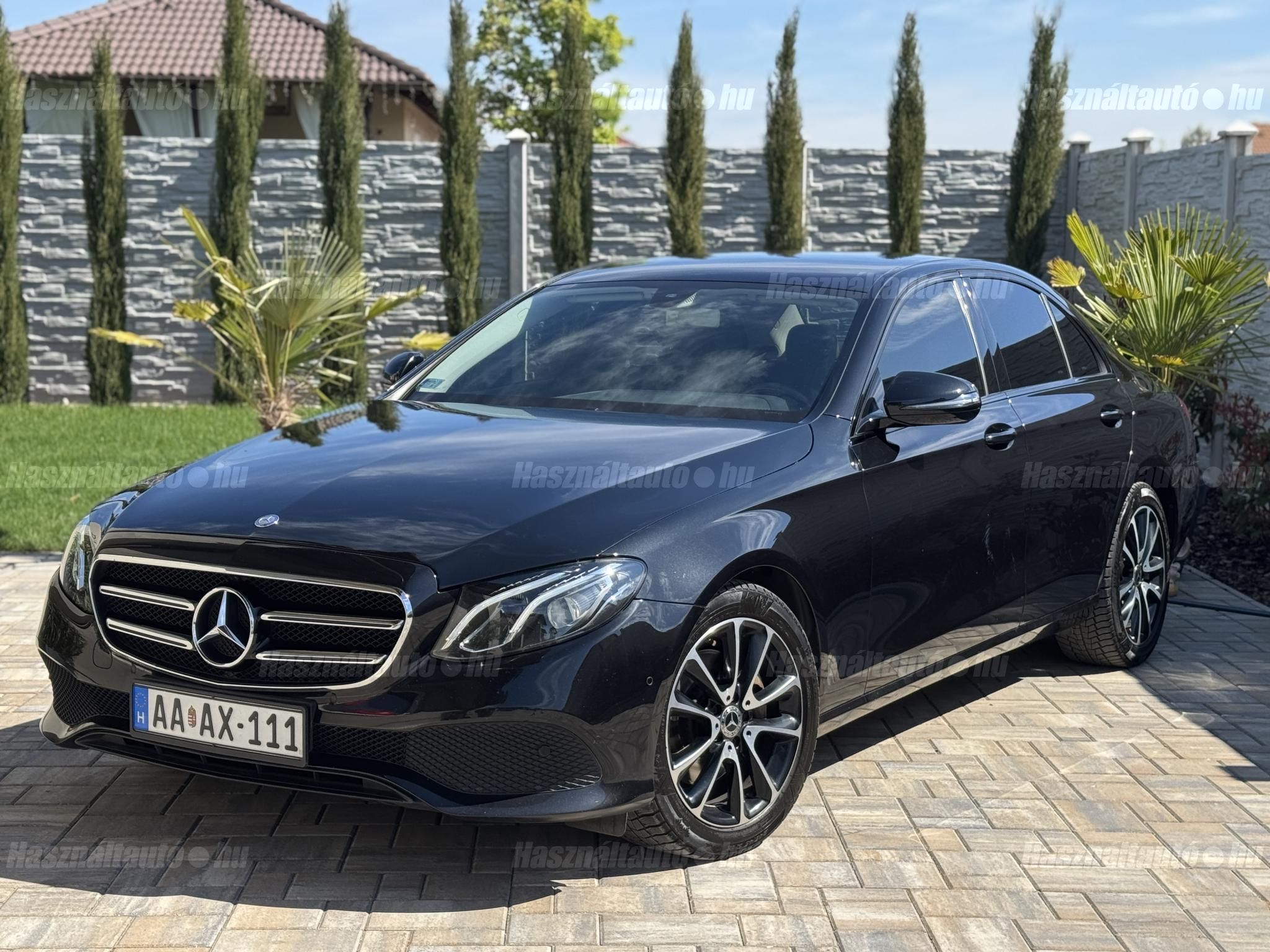 MERCEDES-BENZ E 220 2016/6 - 1