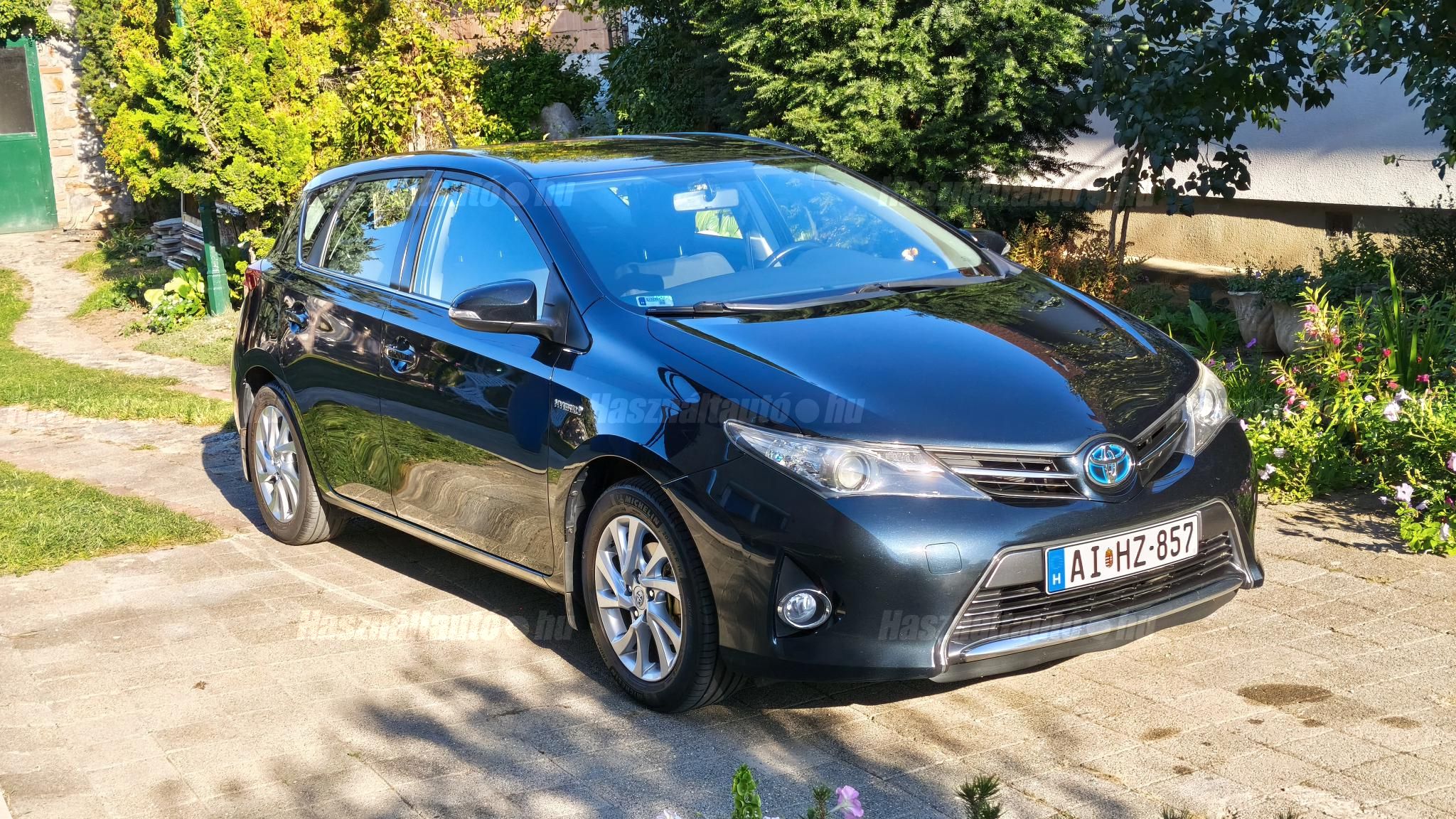 TOYOTA AURIS 2014 - 1