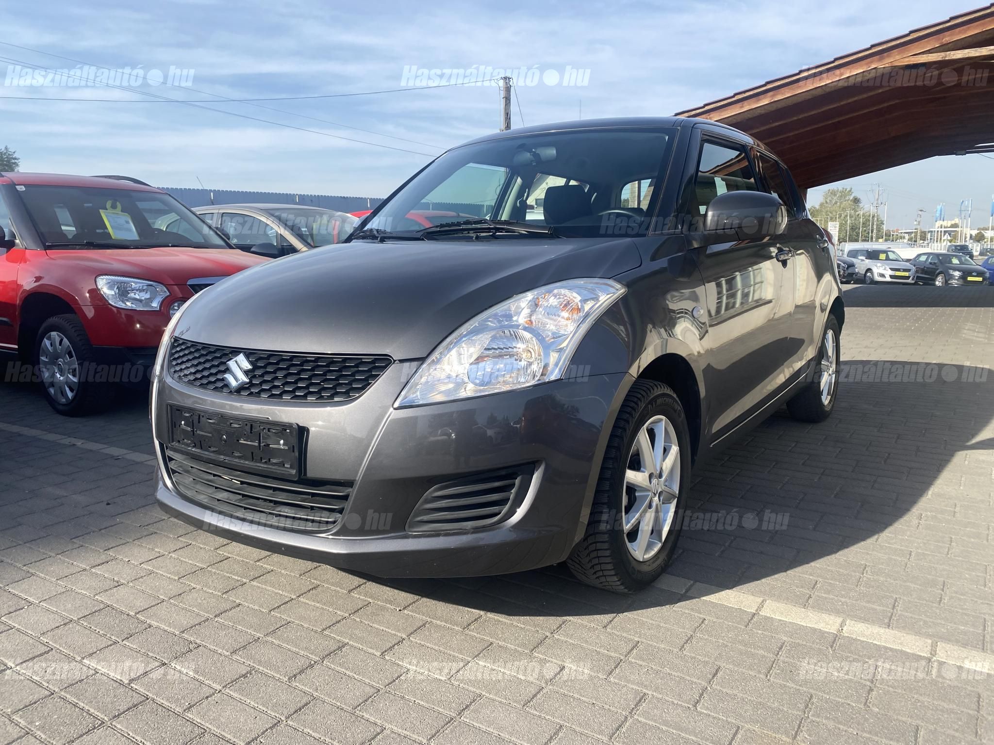 SUZUKI SWIFT 2013/3 - 1