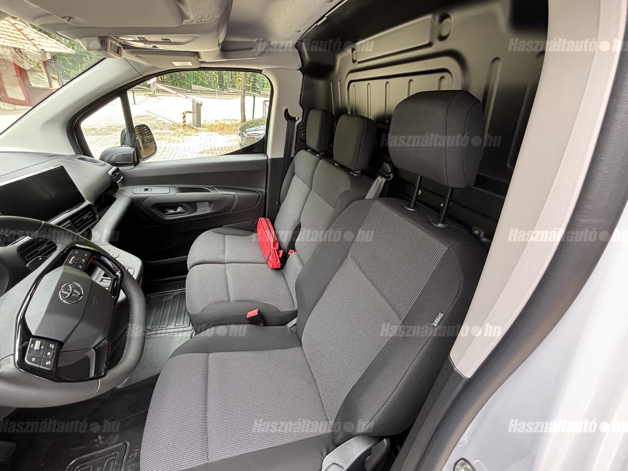 TOYOTA PROACE 2025 - 1