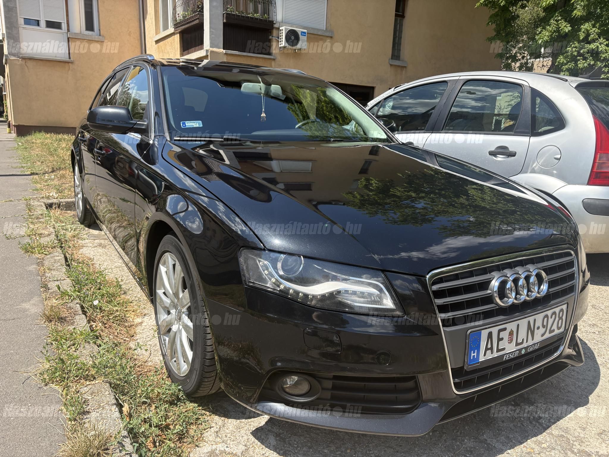 AUDI A4 2011/7 - 1