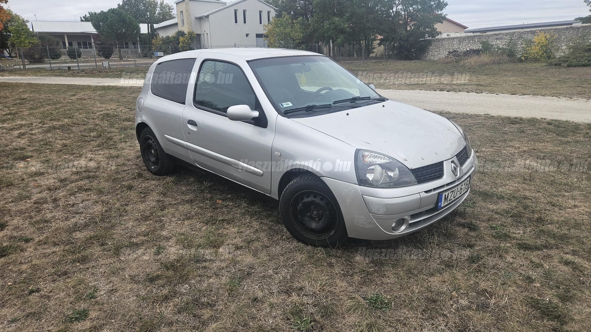RENAULT CLIO 2006 - 1