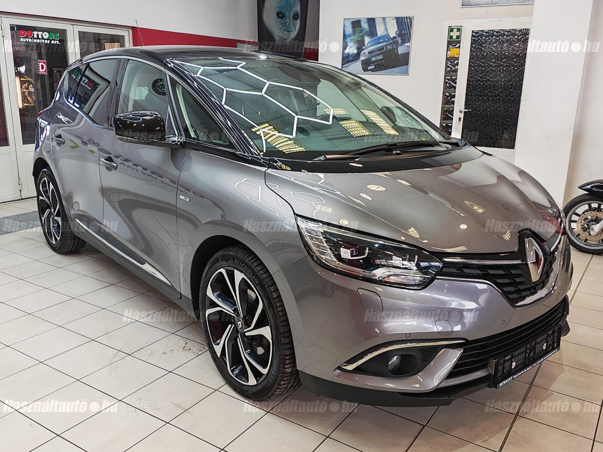 RENAULT SCENIC 2017/9 - 1