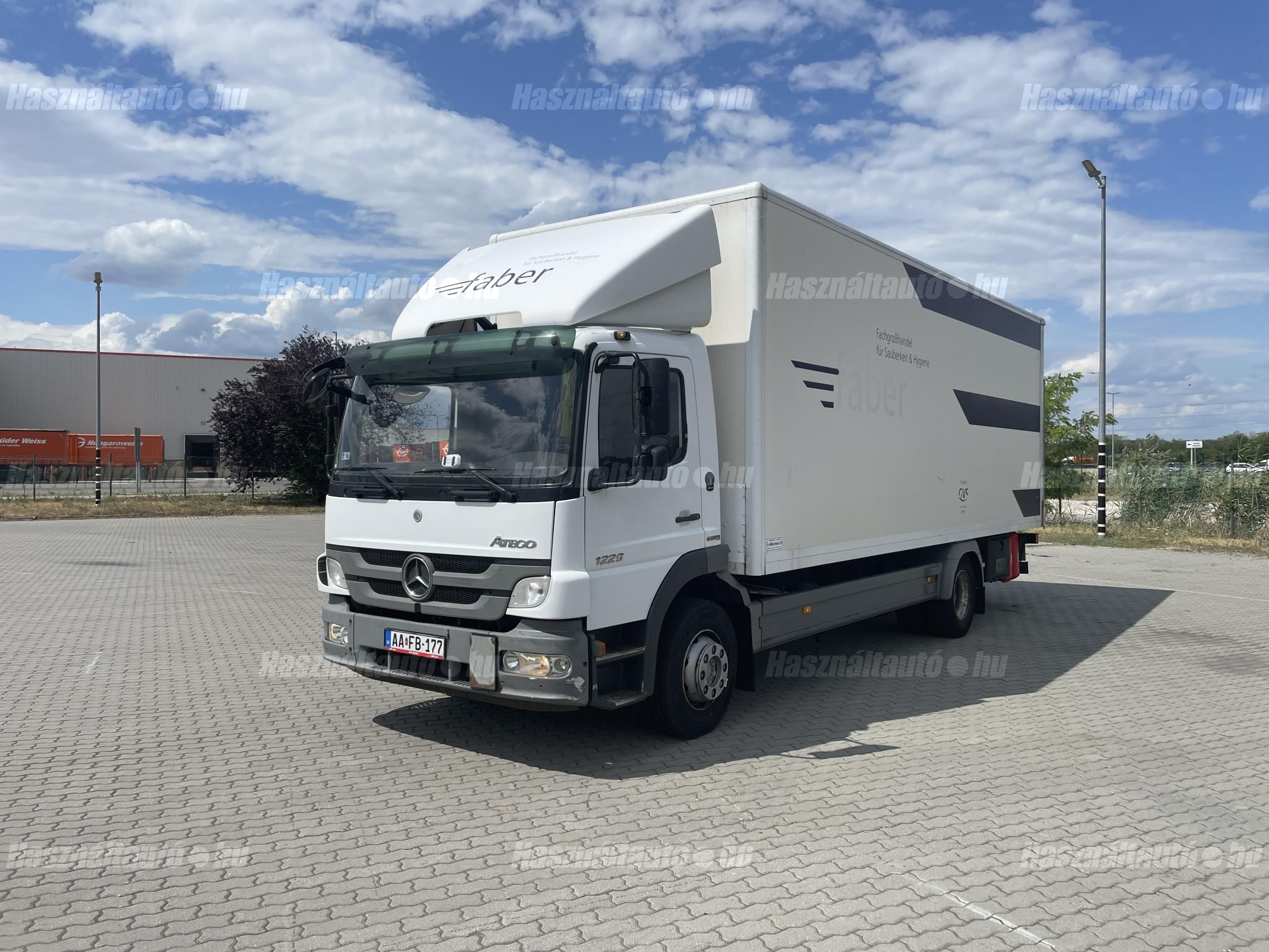 MERCEDES-BENZ 2011/10 - 1